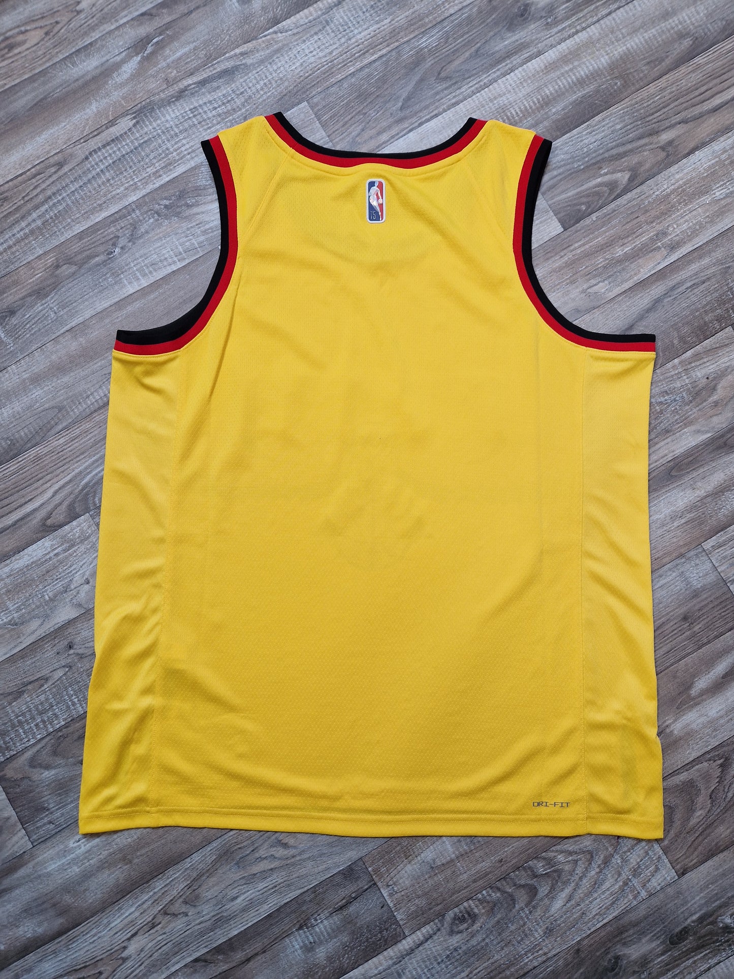 Blank Atlanta Hawks Jersey Size XL