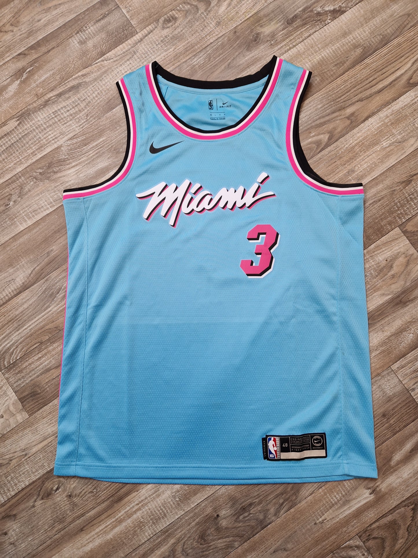 Dwyane Wade Miami Heat Jersey Size Large