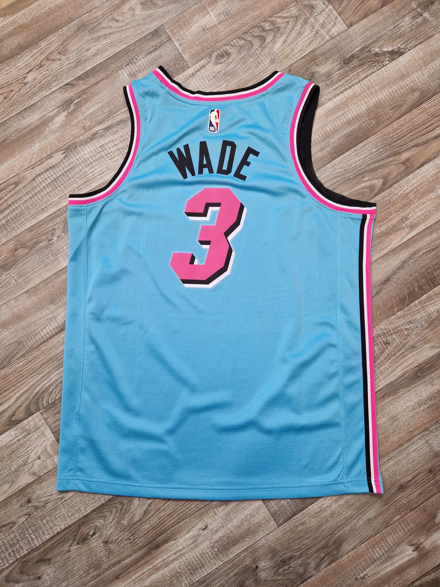 Dwyane Wade Miami Heat Jersey Size Large