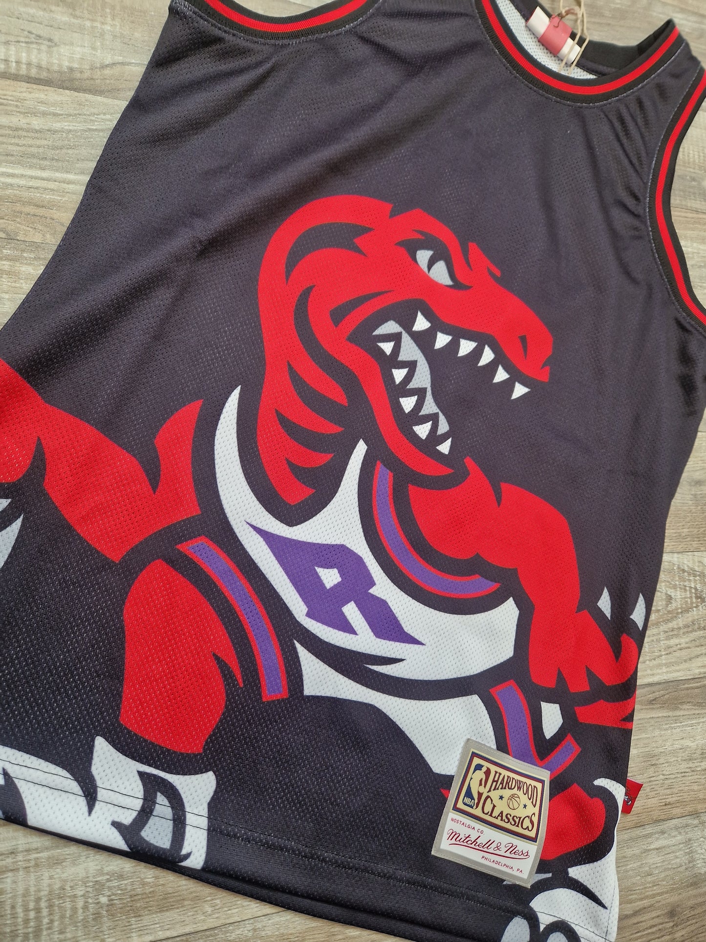 Toronto Raptors Jersey Size Medium