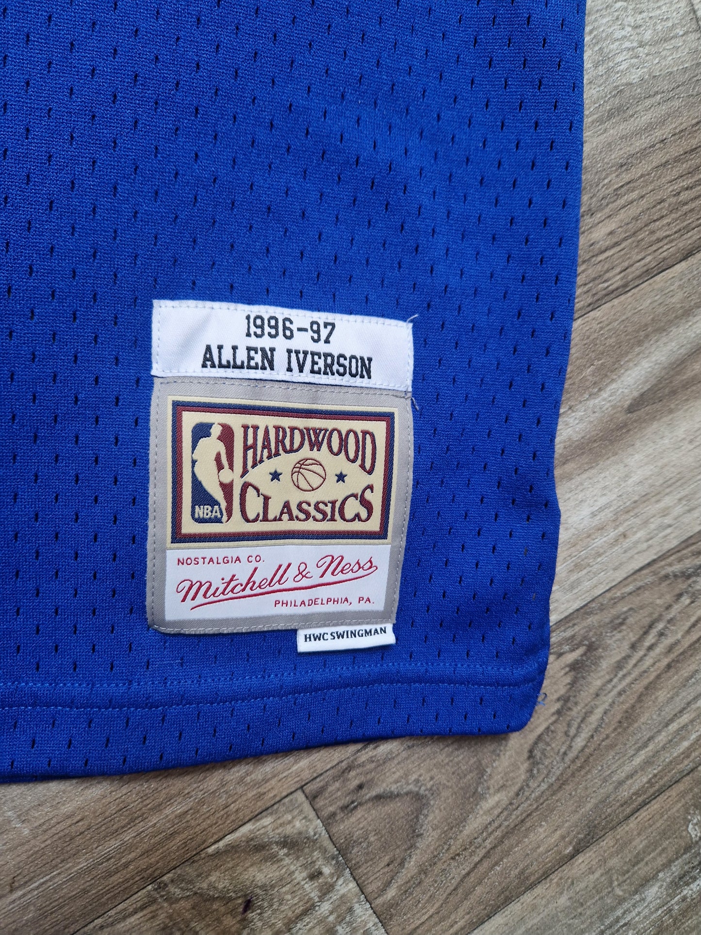 Allen Iverson Philadelphia 76ers Jersey Size Large