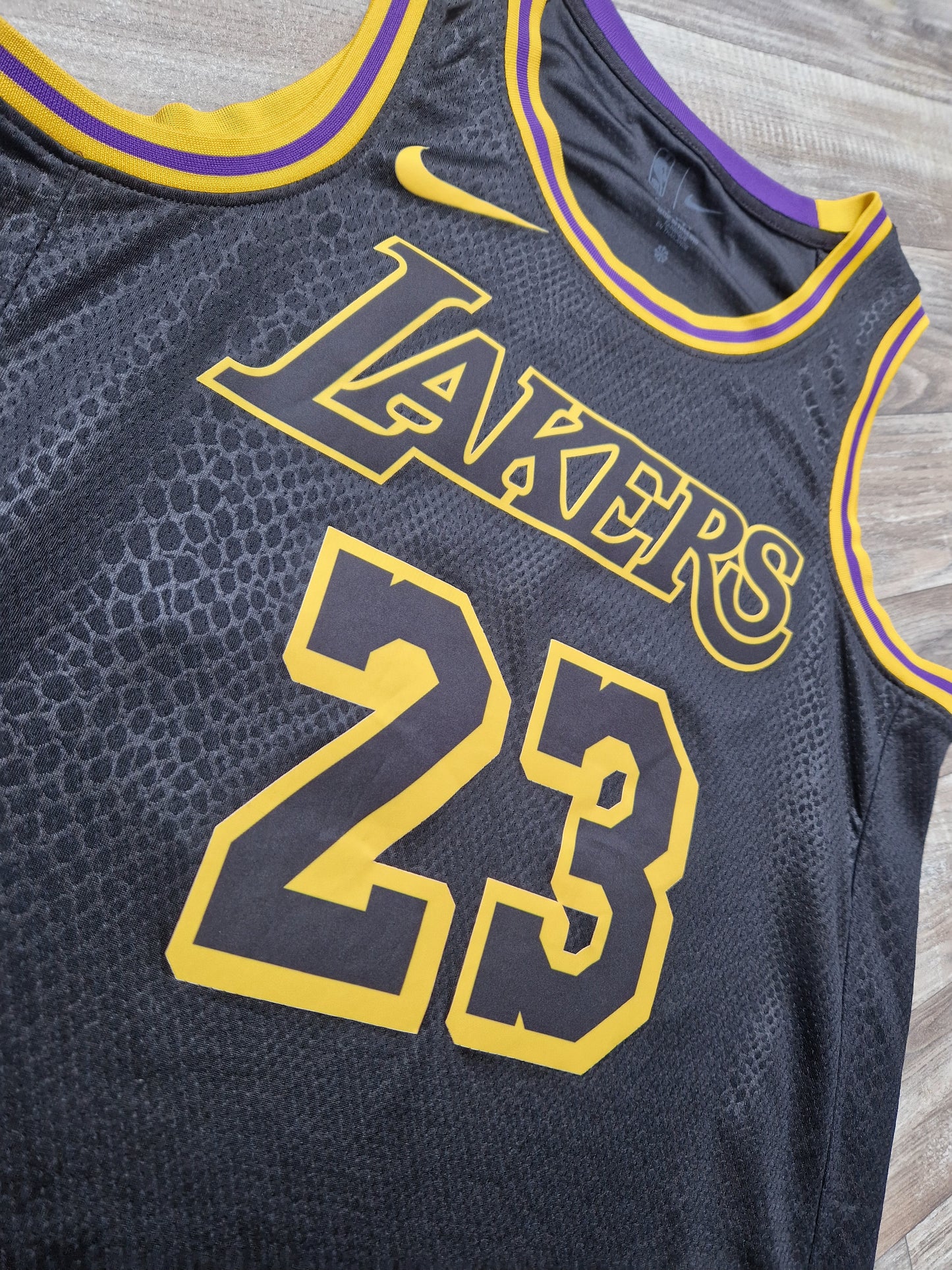 LeBron James Los Angeles Lakers Jersey Size Medium