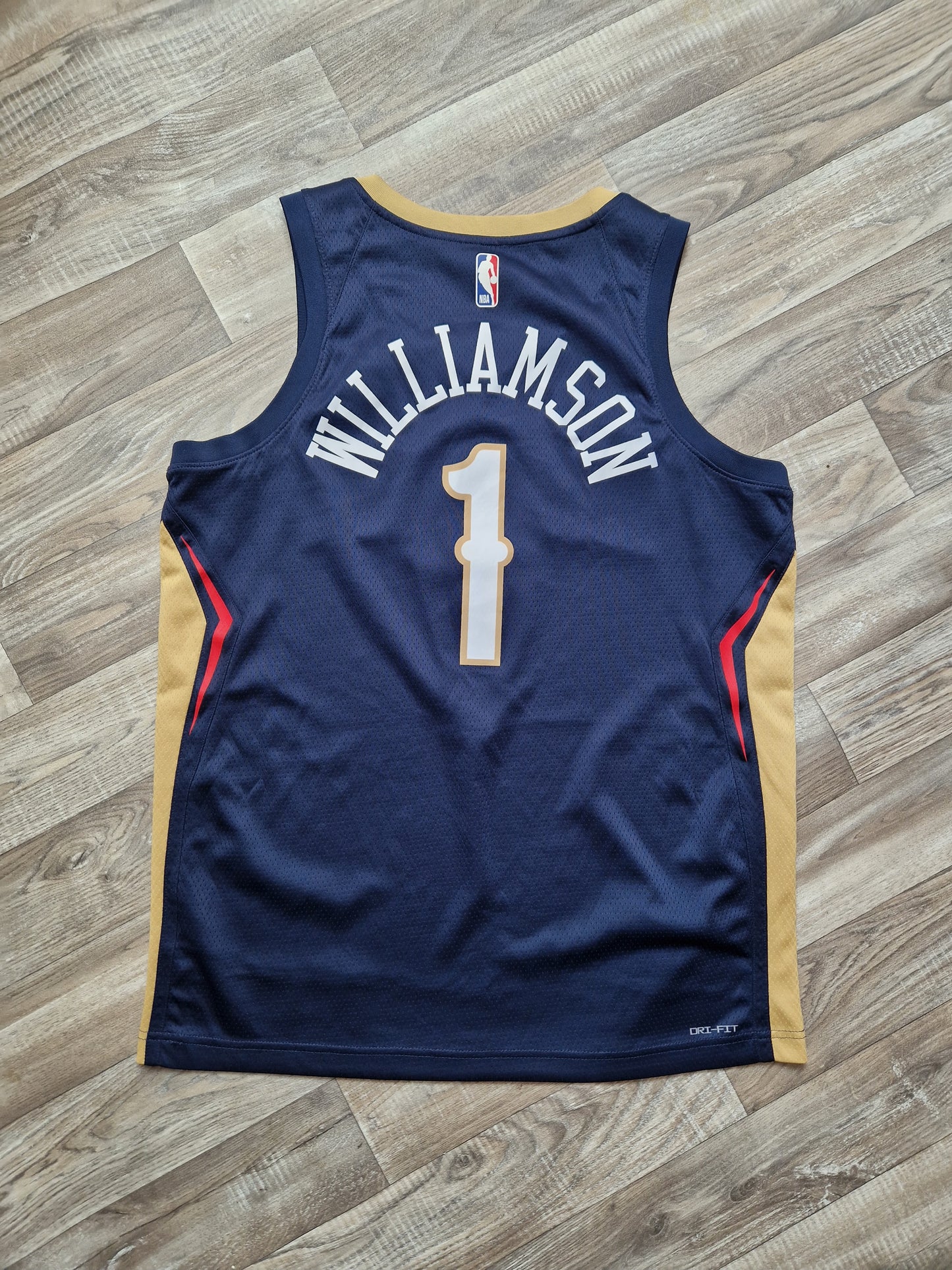 Zion Williamson New Orleans Pelicans Jersey Size Large