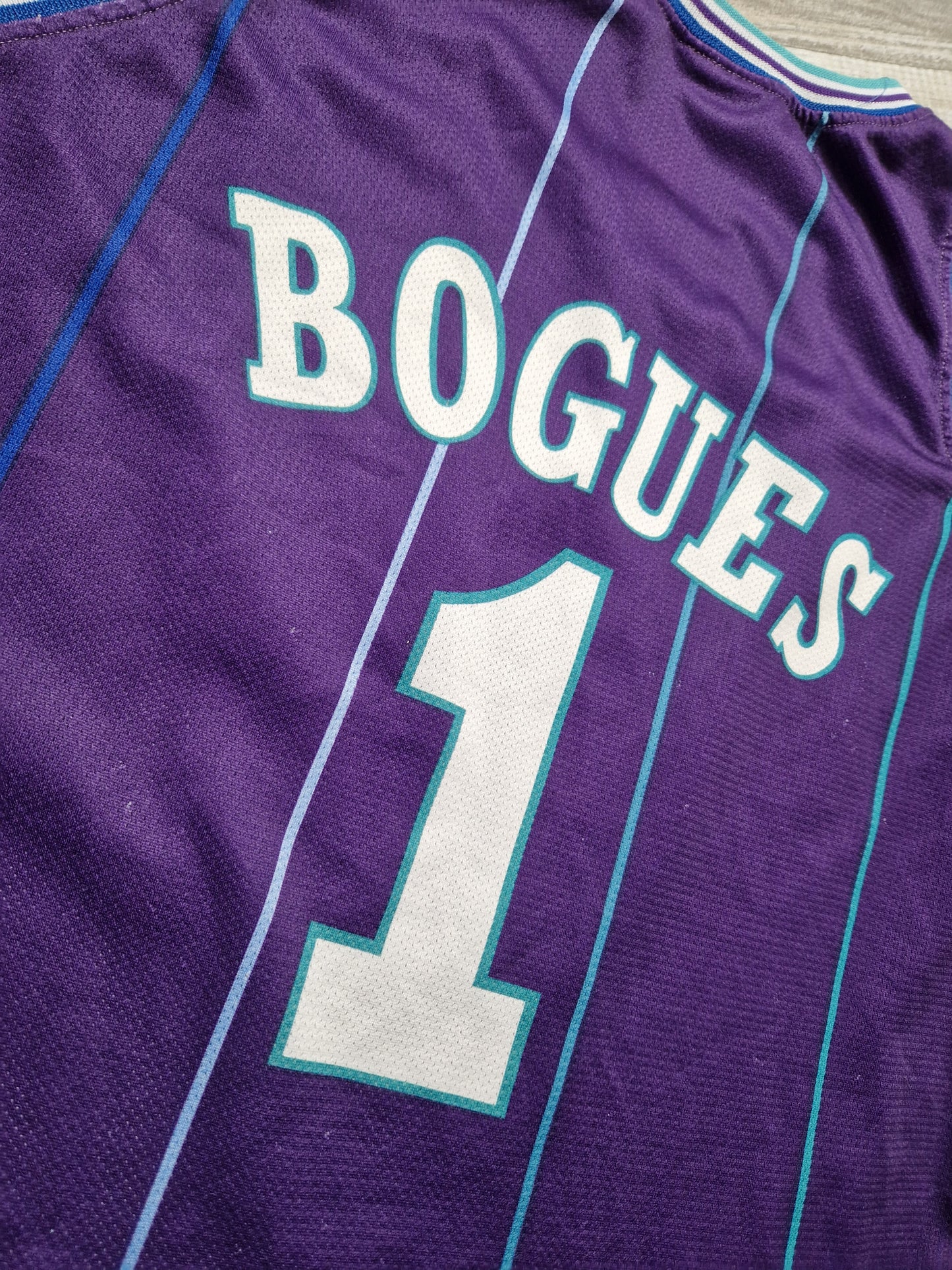 Muggsy Bogues Charlotte Hornets Jersey Size XL