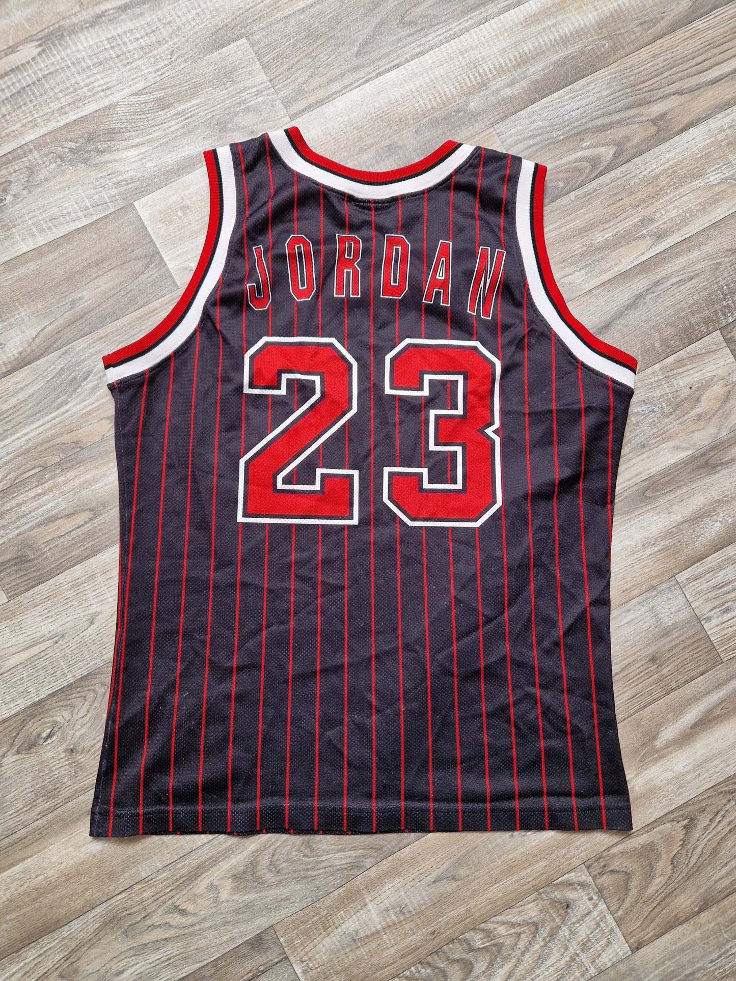 Michael Jordan Chicago Bulls Jersey Size Small