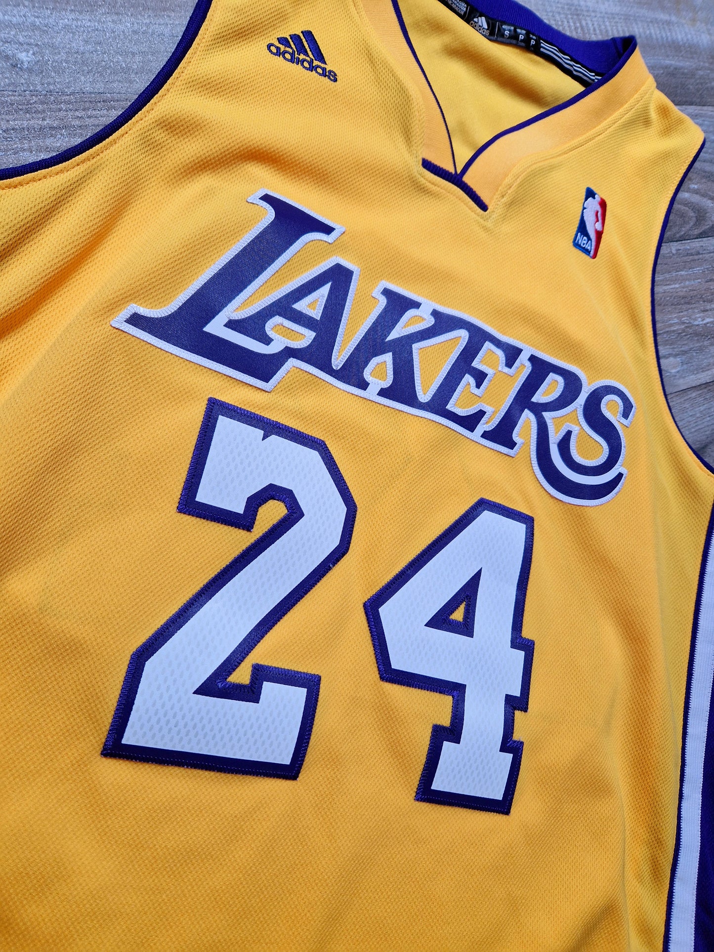 Kobe Bryant Los Angeles Lakers Jersey Size Small