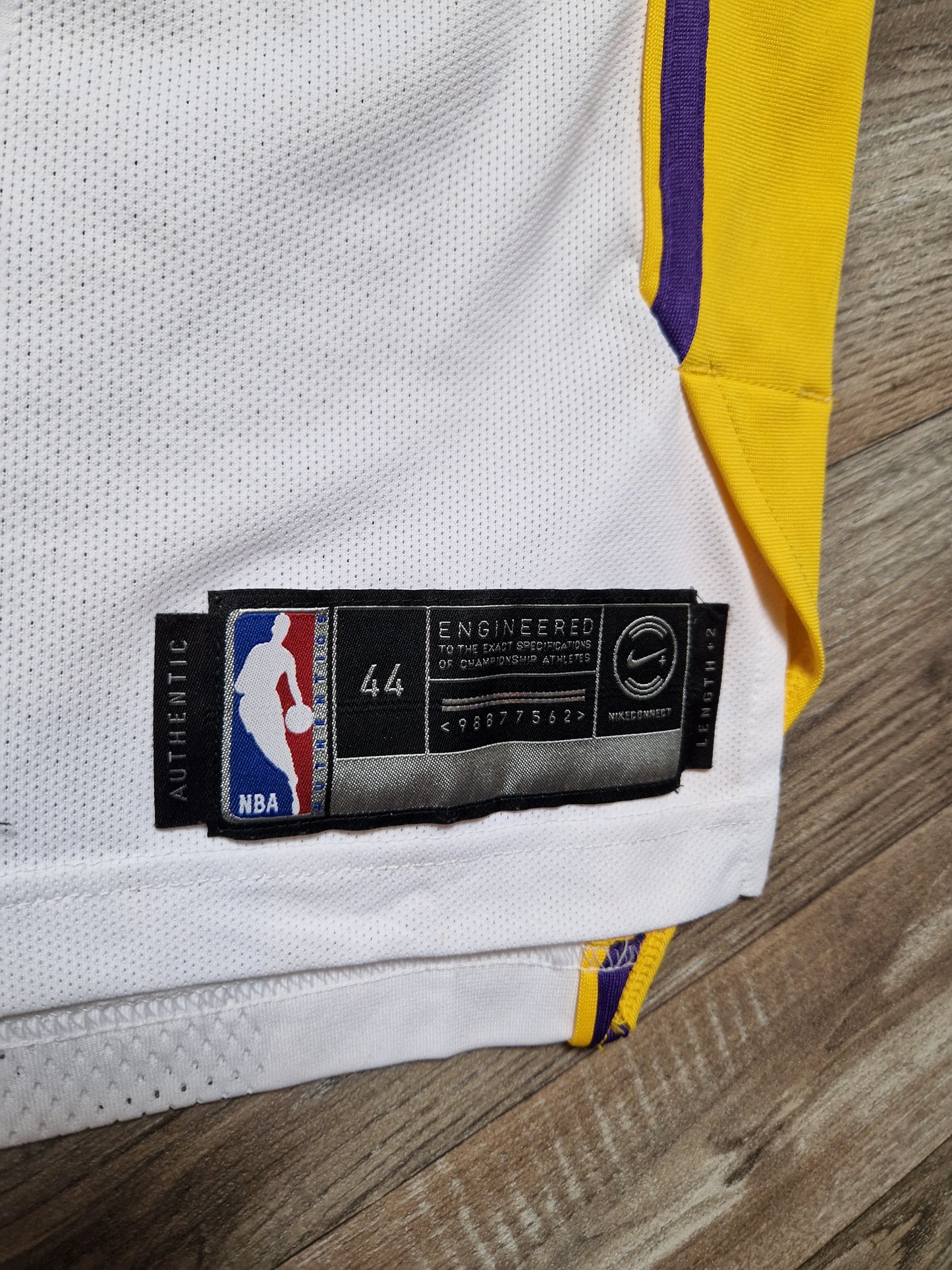 Kobe Bryant Authentic Los Angeles Lakers Jersey Size Medium