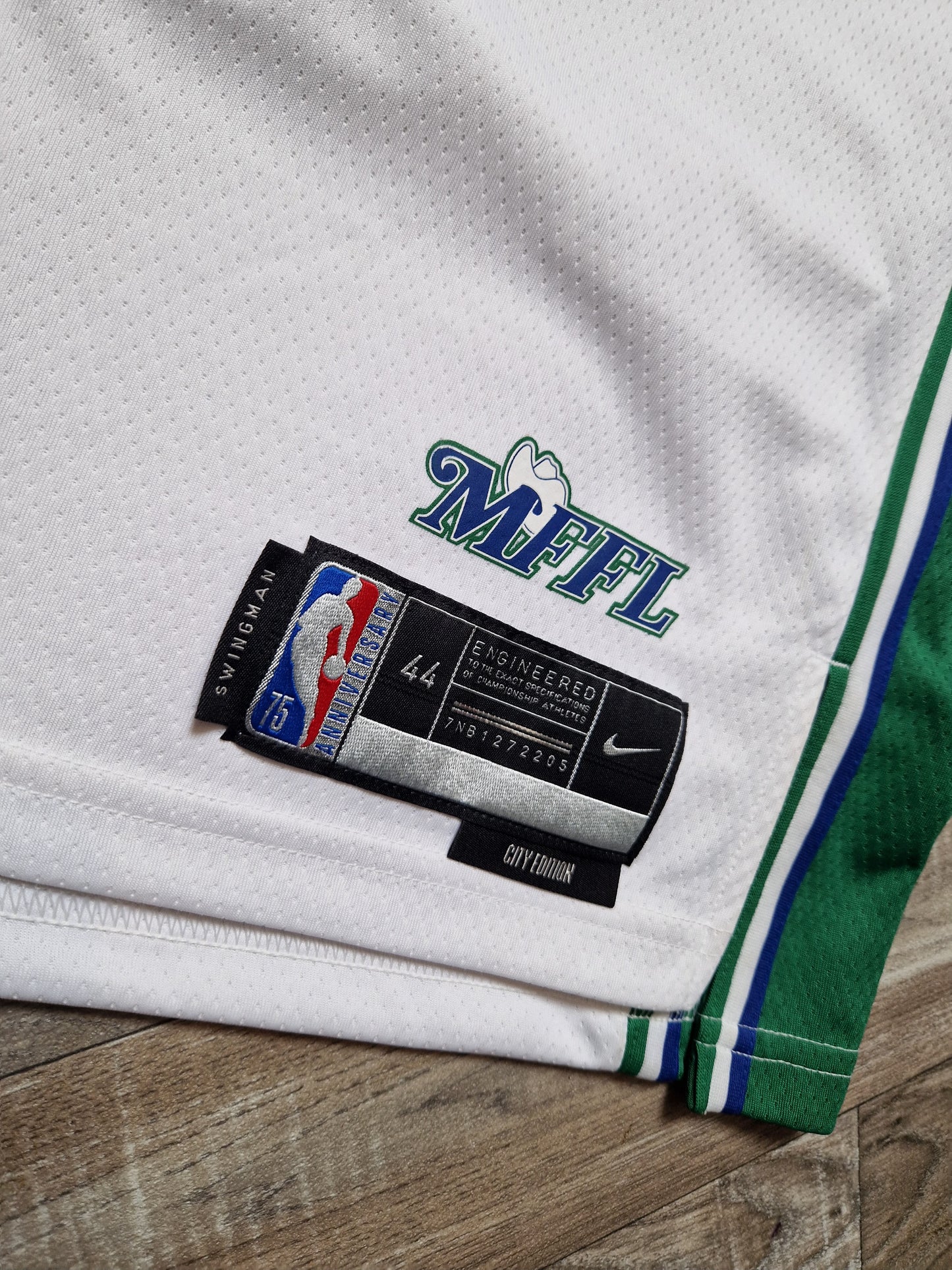 Luka Doncic Dallas Mavericks Jersey Size Medium