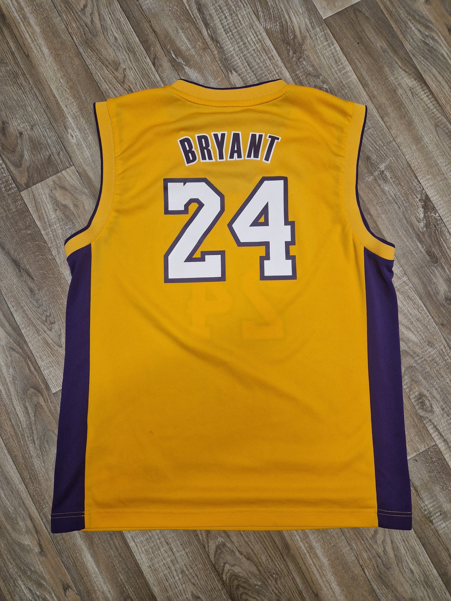 Kobe Bryant Los Angeles Lakers Jersey Size Medium