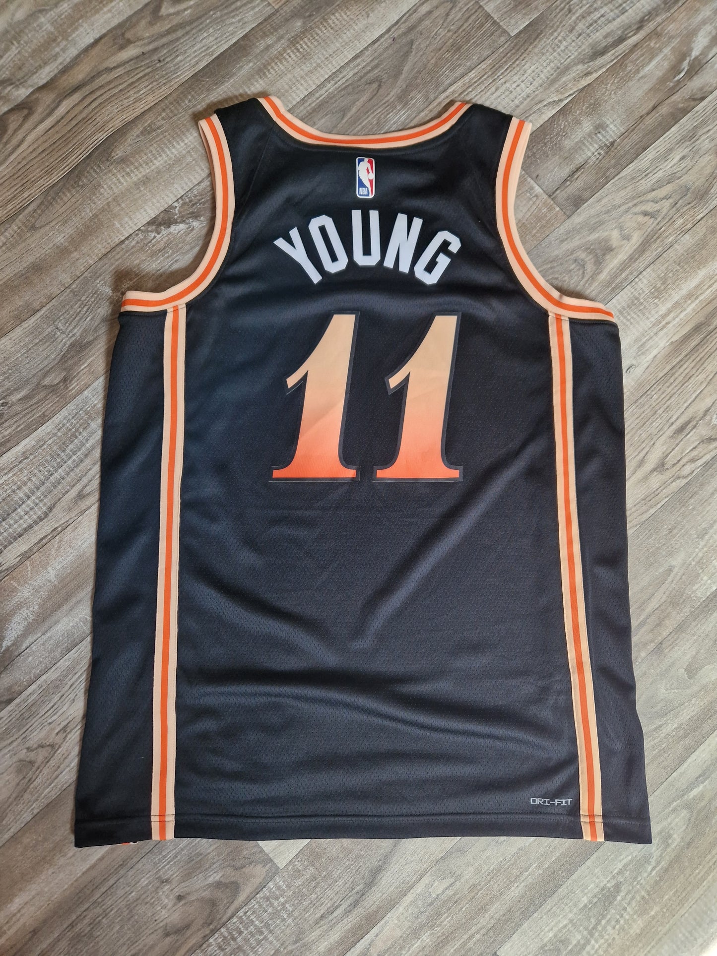 Trae Young Atlanta Hawks Jersey Size Large