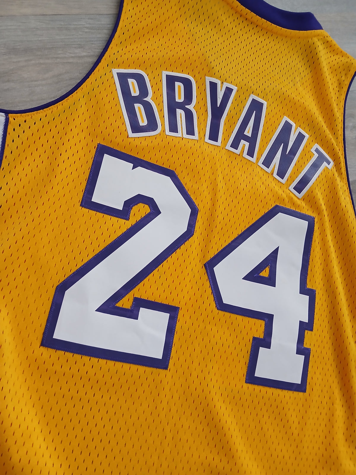 Kobe Bryant Los Angeles Lakers Jersey Size Medium