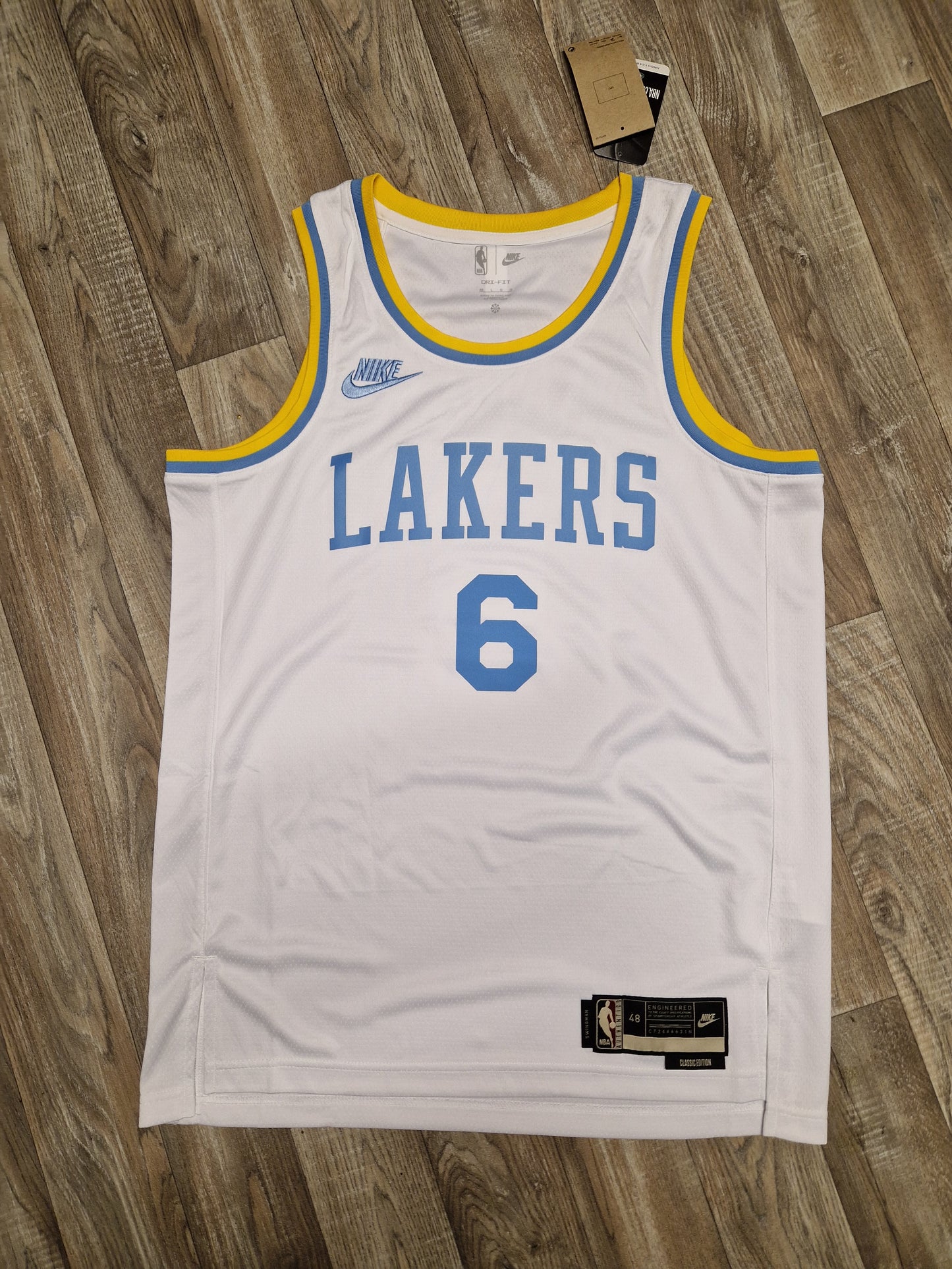 LeBron James Los Angeles Lakers Jersey Size Large