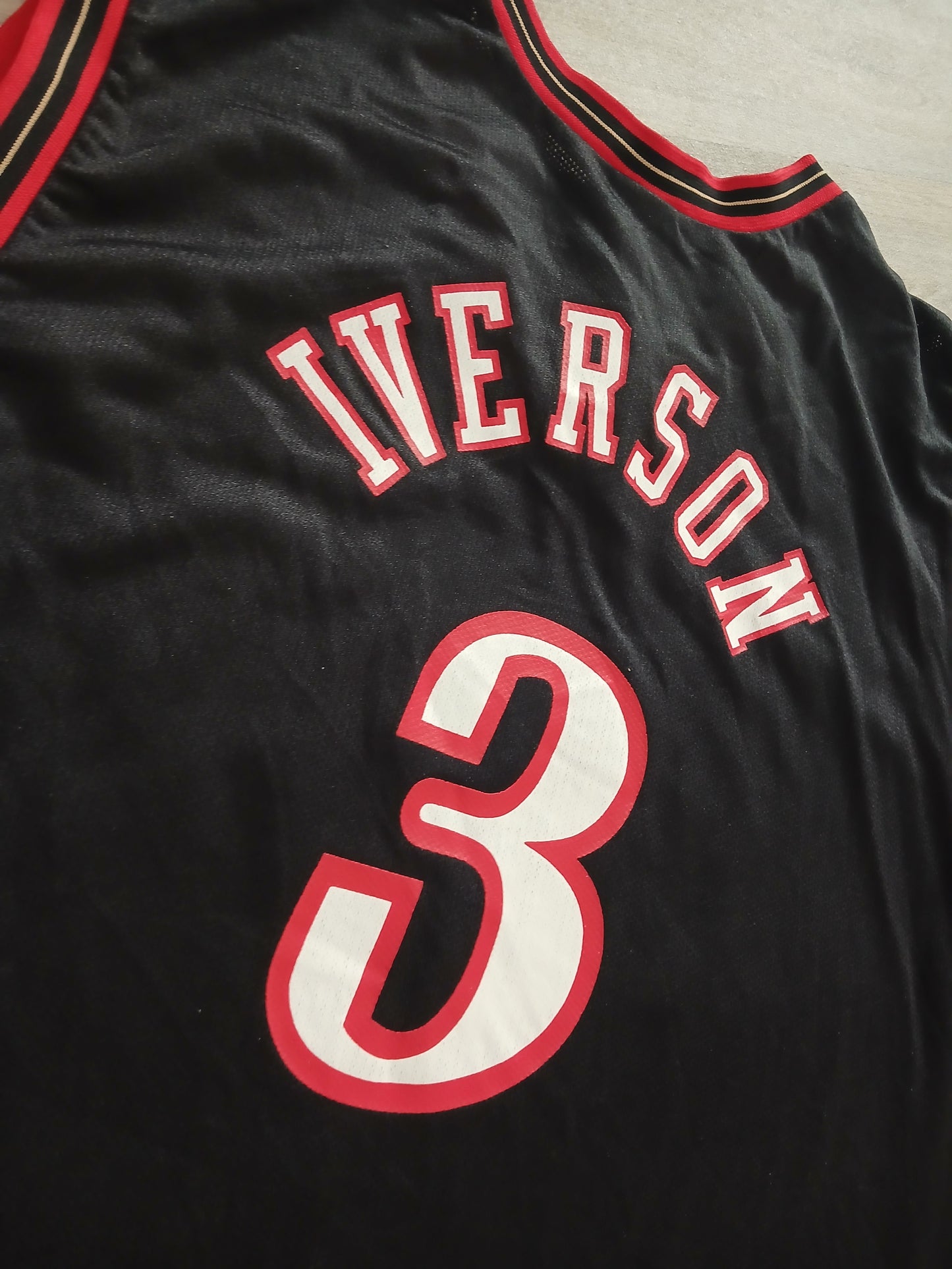 Allen Iverson Philadelphia 76ers Jersey Size Large