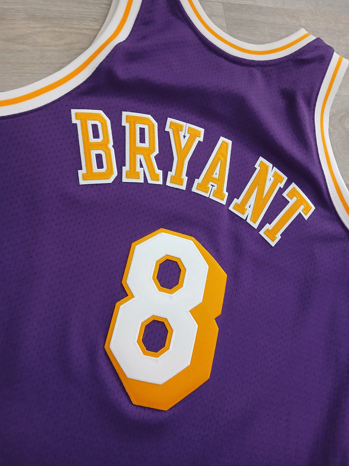 Kobe Bryant Authentic Los Angeles Lakers Jersey Size Medium