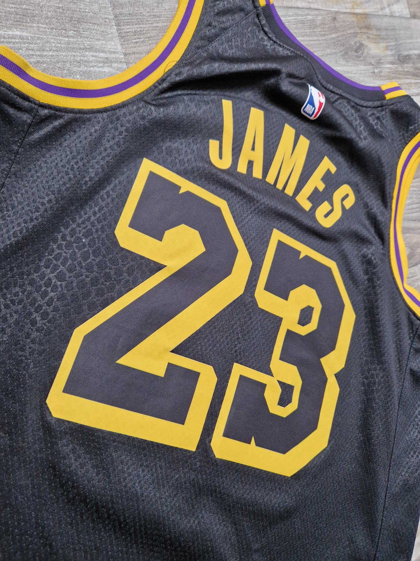 LeBron James Los Angeles Lakers Jersey Size Medium