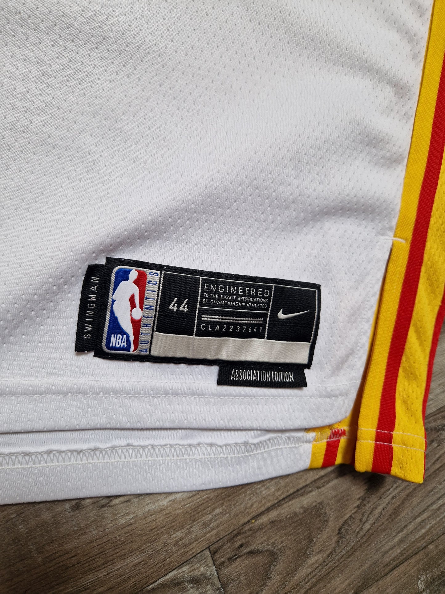 Trae Young Atlanta Hawks Jersey Size Medium