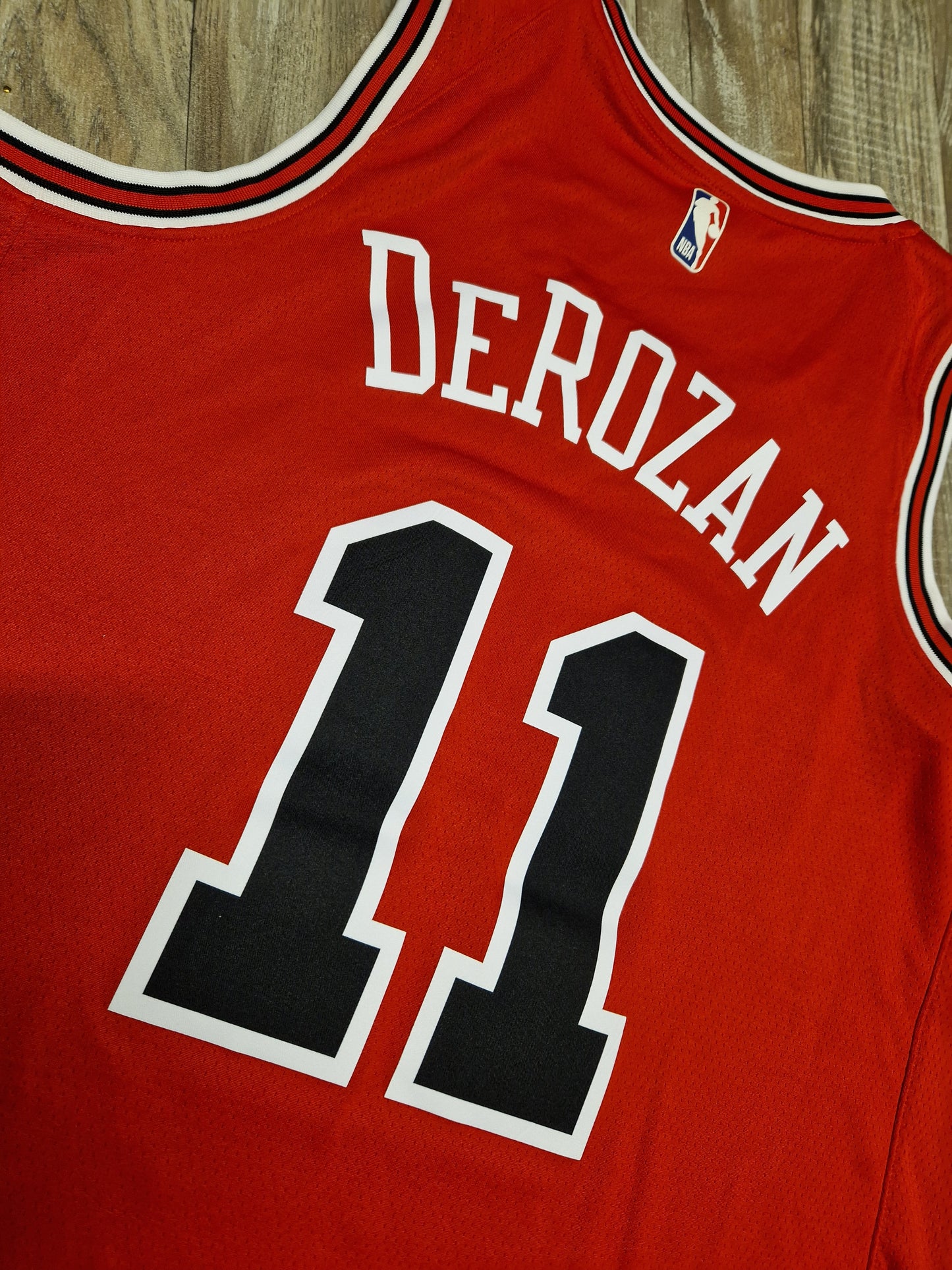 DeMar DeRozan Chicago Bulls Jersey Size Large
