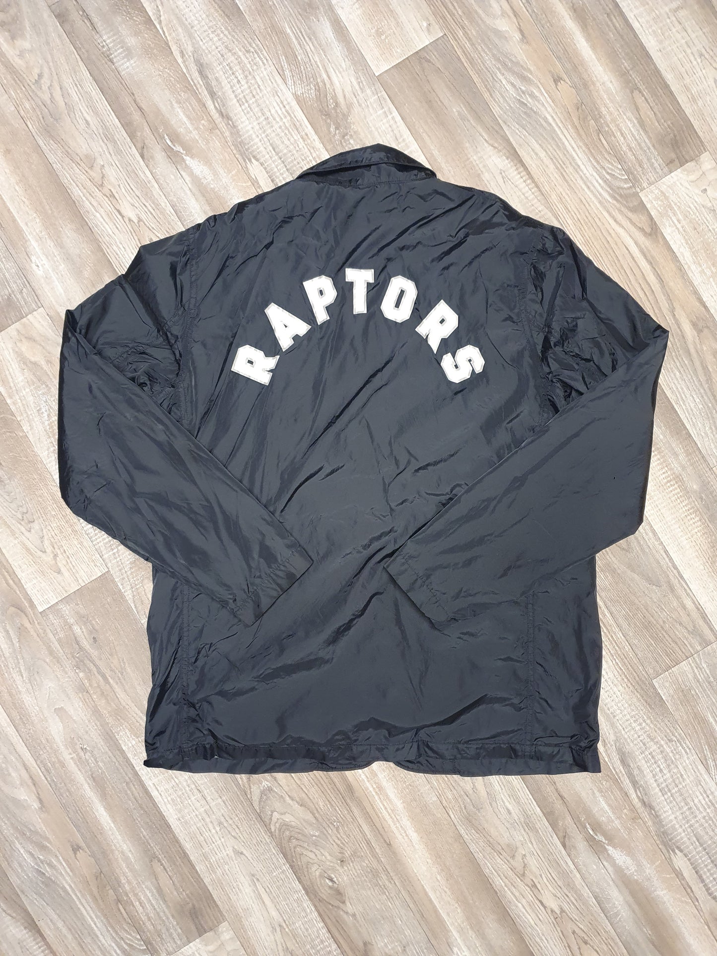 Toronto Raptors Jacket Size Medium