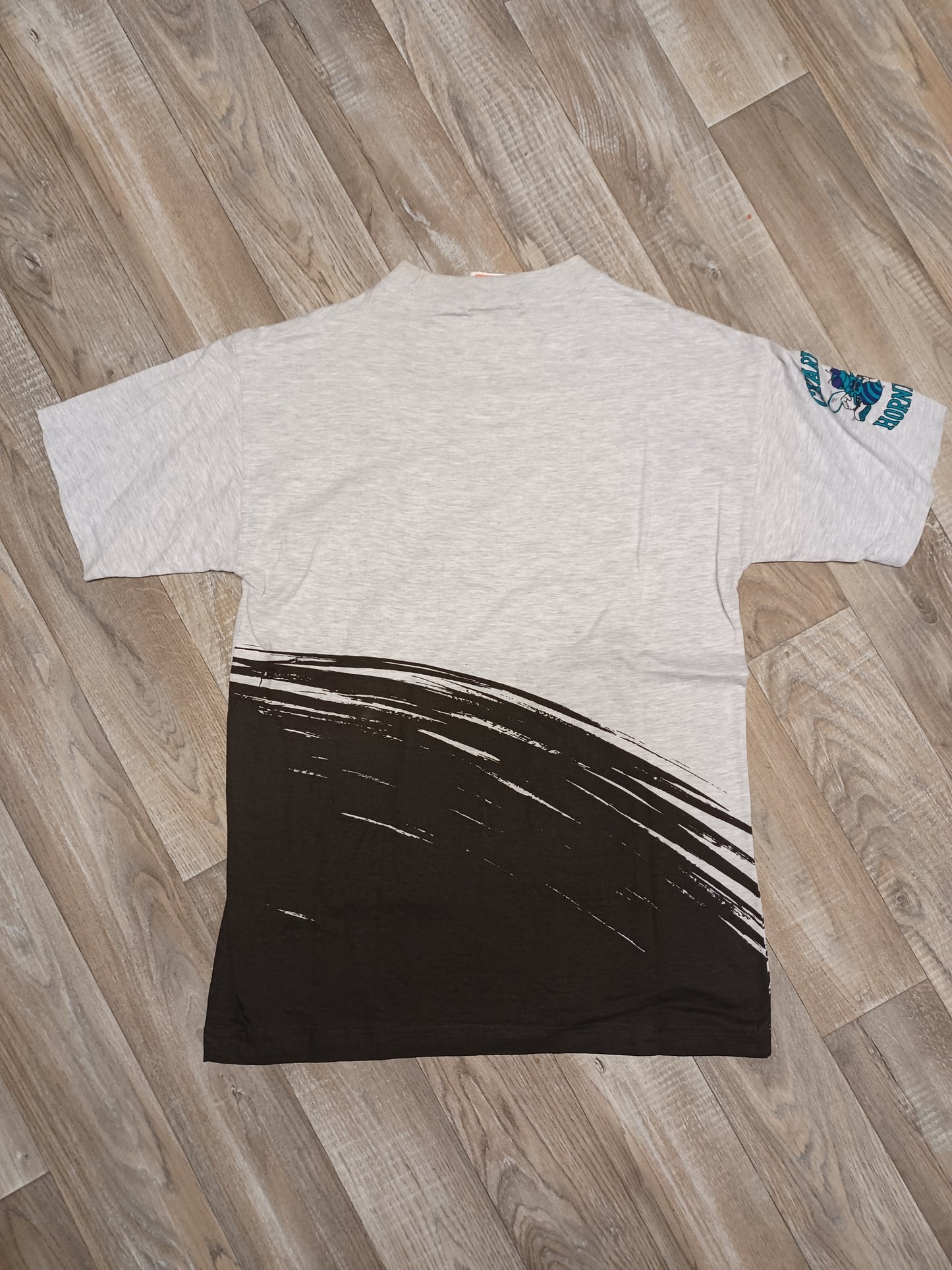 Charlotte Hornets T-Shirt Size Small