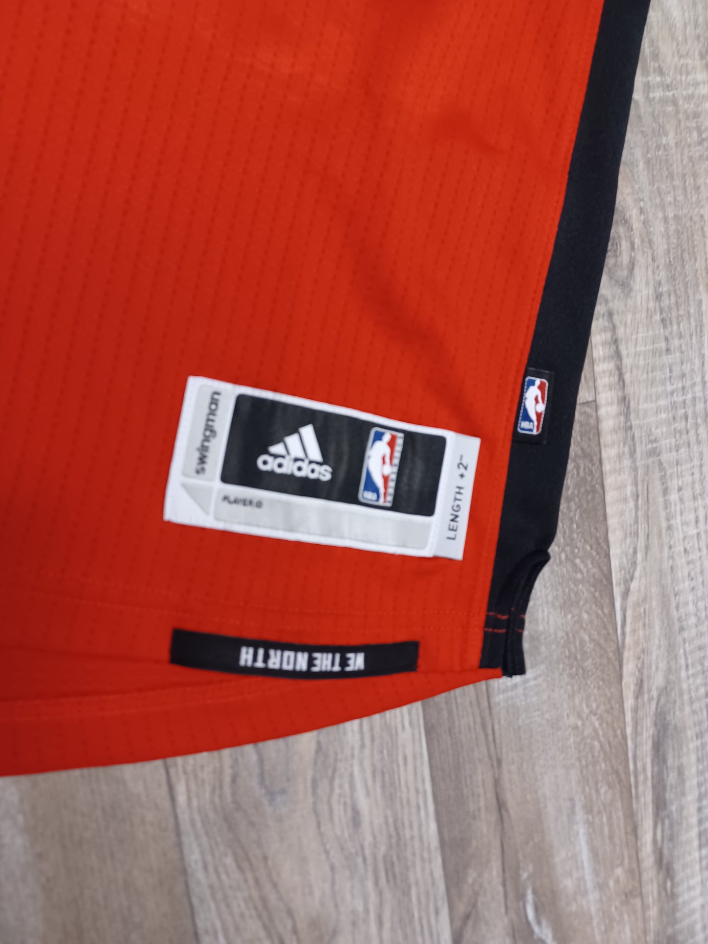 Kyle Lowry Toronto Raptors Jersey Size Medium