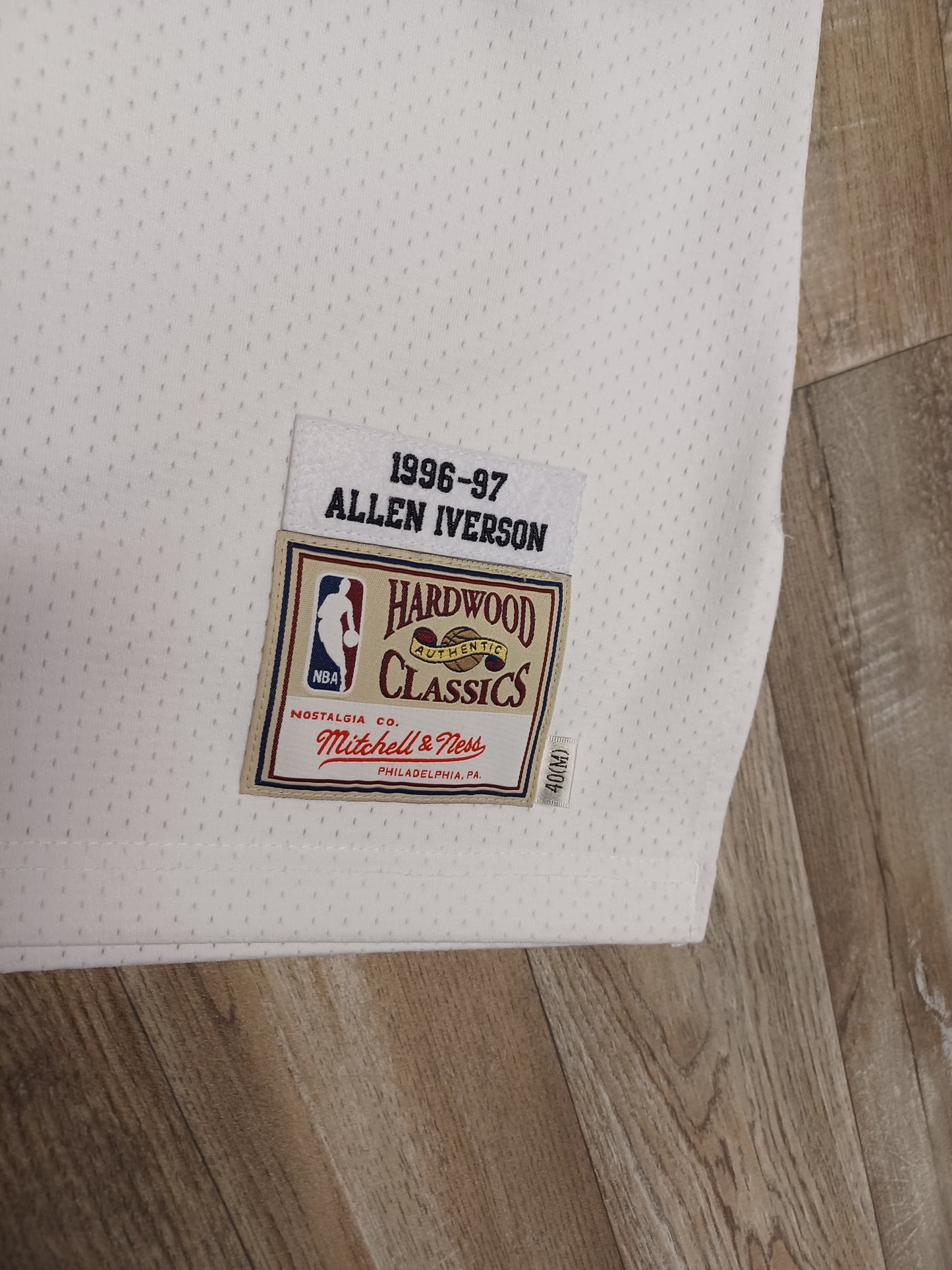 Allen Iverson Authentic Philadelphia 76ers Jersey Size Medium