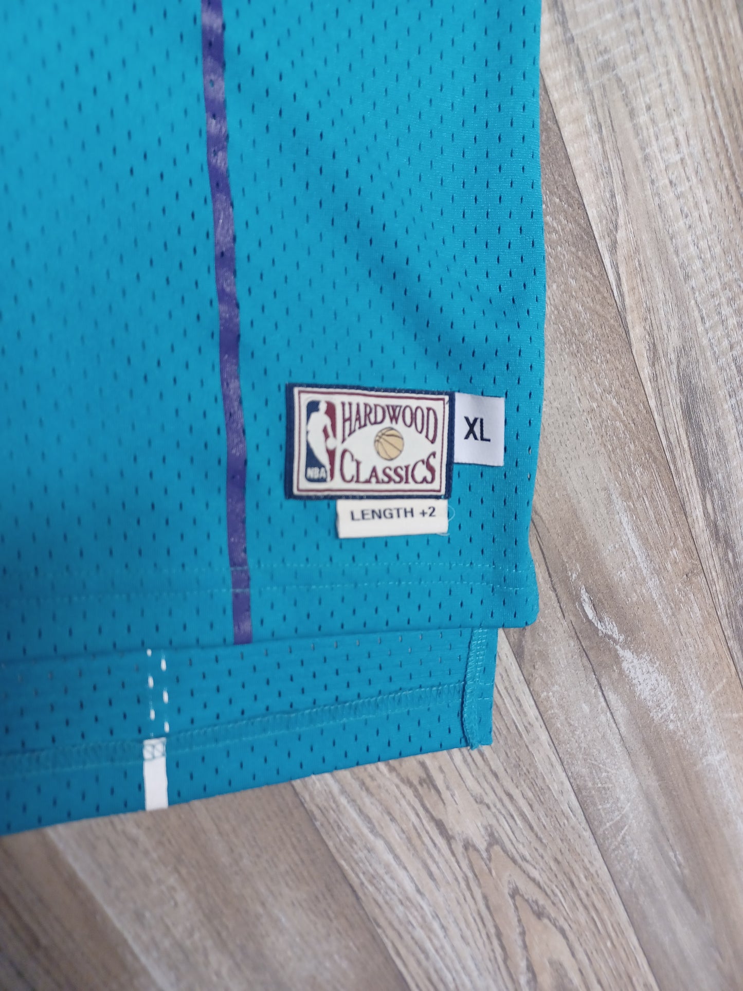 Muggsy Bogues Charlotte Hornets Jersey Size XL