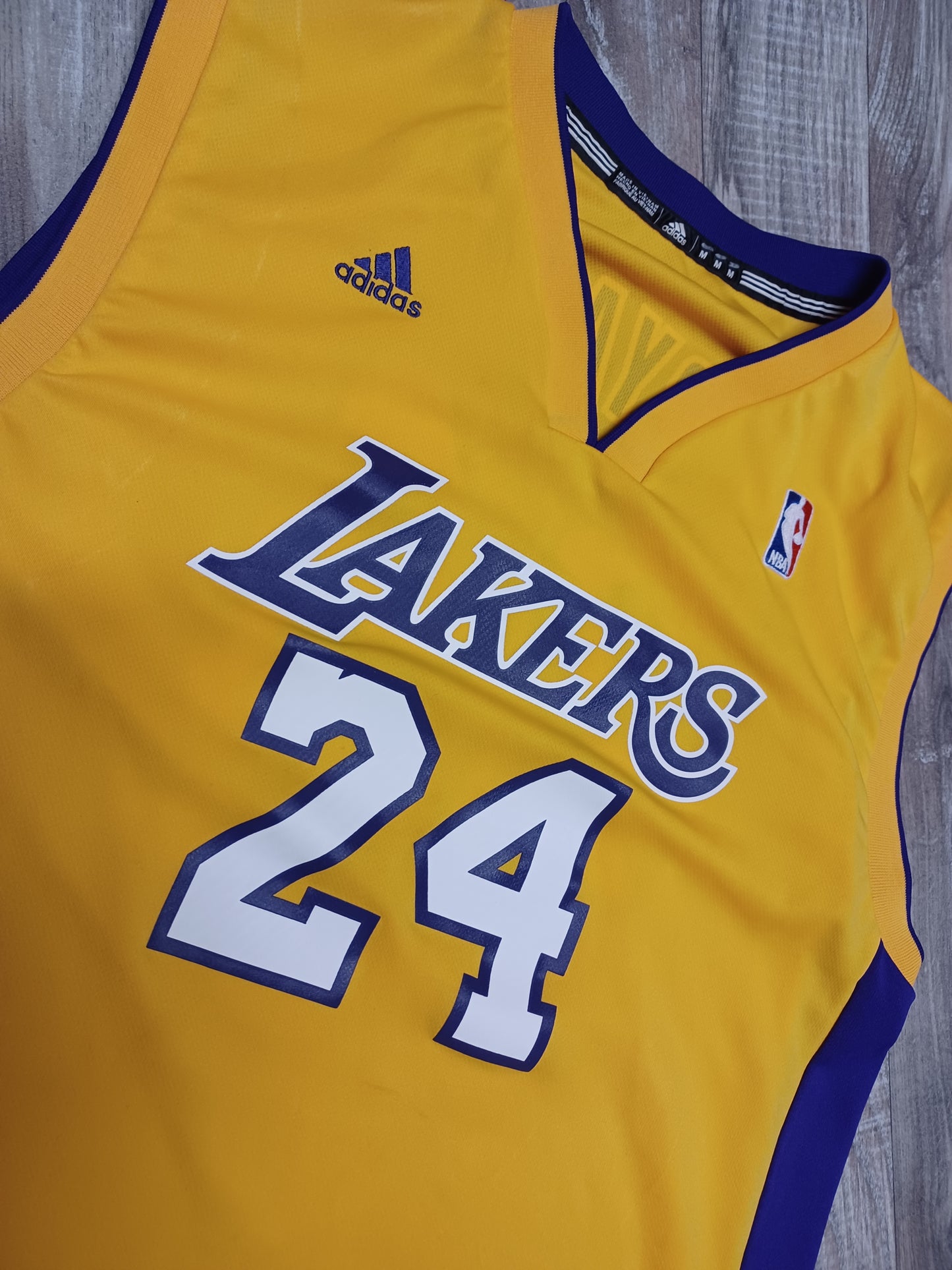 Kobe Bryant Los Angeles Lakers Jersey Size Medium