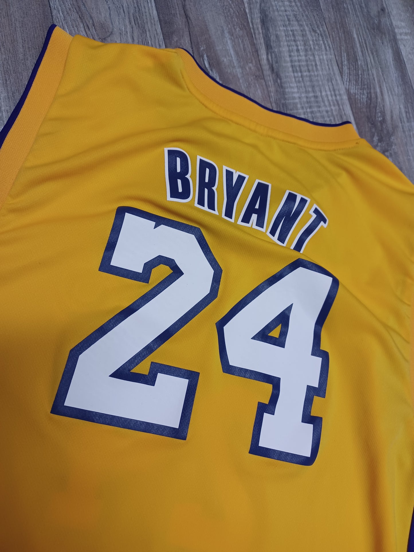 Kobe Bryant Los Angeles Lakers Jersey Size Medium