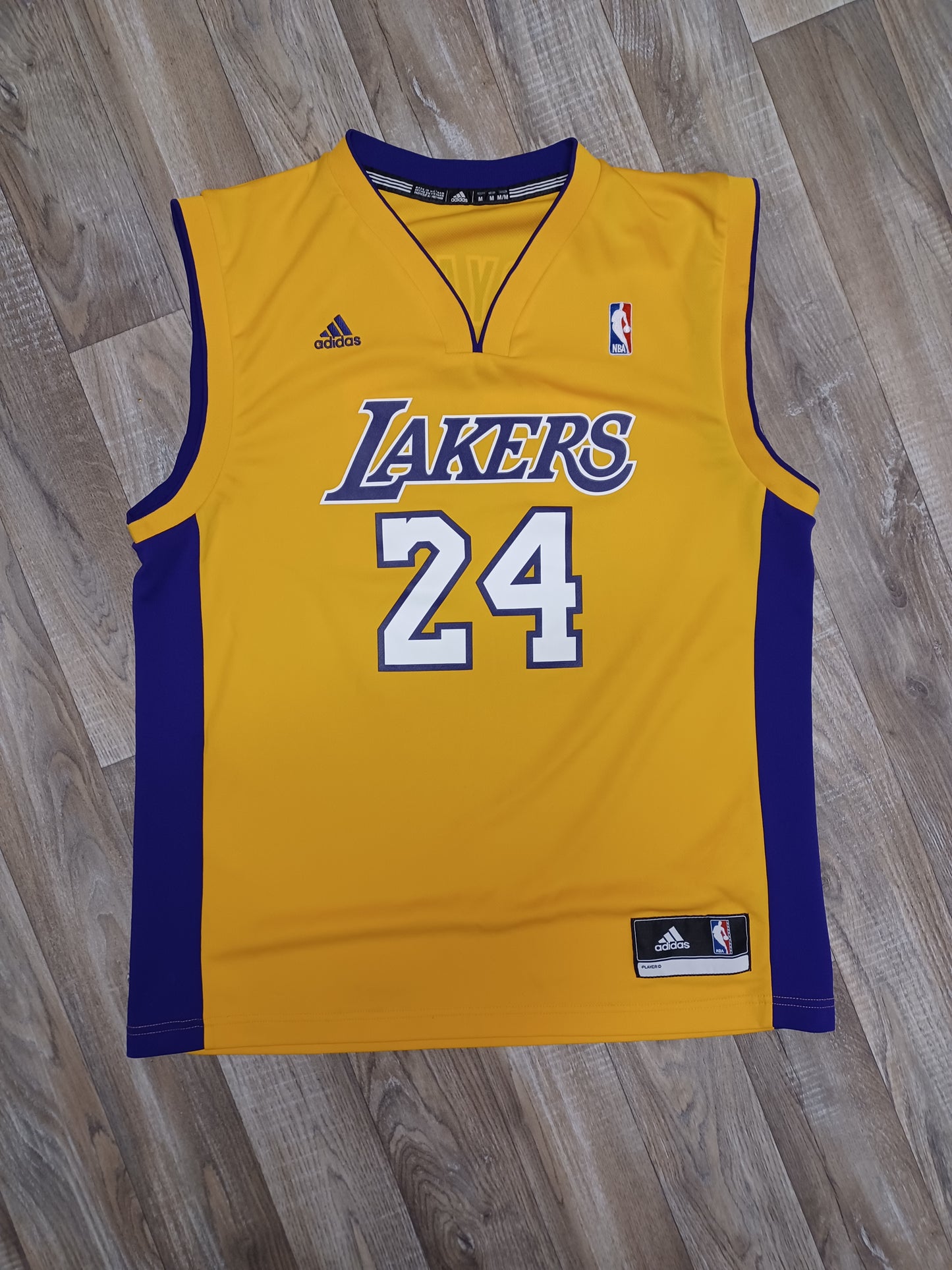 Kobe Bryant Los Angeles Lakers Jersey Size Medium