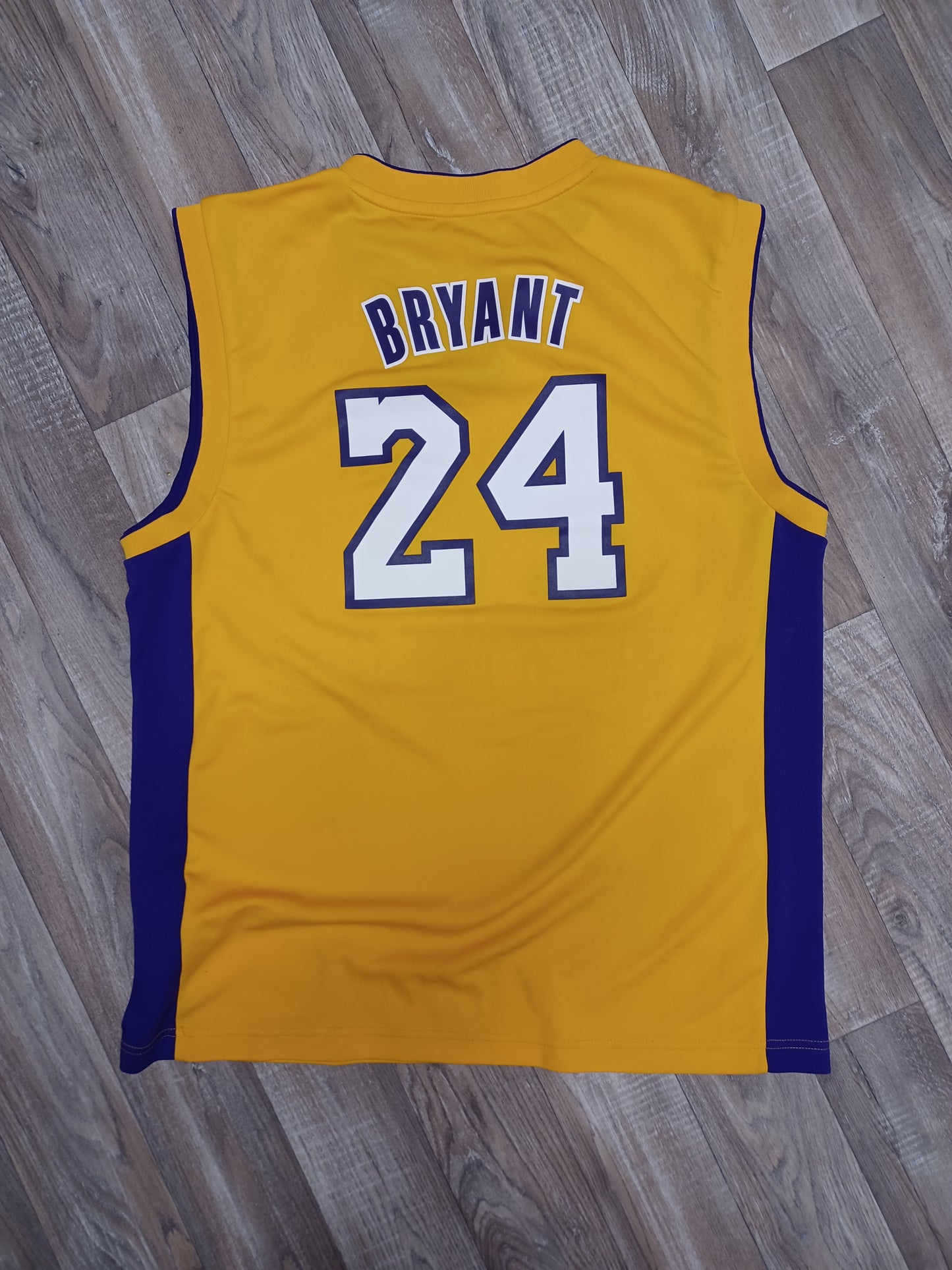 Kobe Bryant Los Angeles Lakers Jersey Size Medium