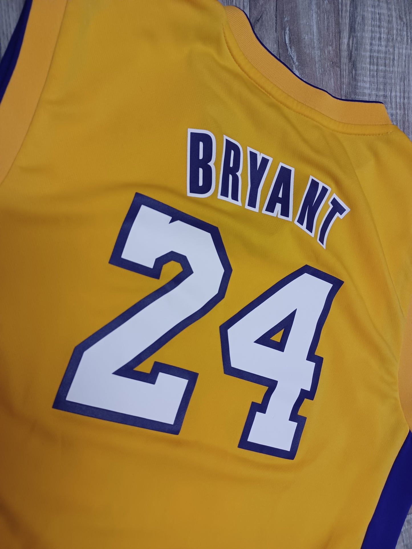 Kobe Bryant Los Angeles Lakers Jersey Size Medium
