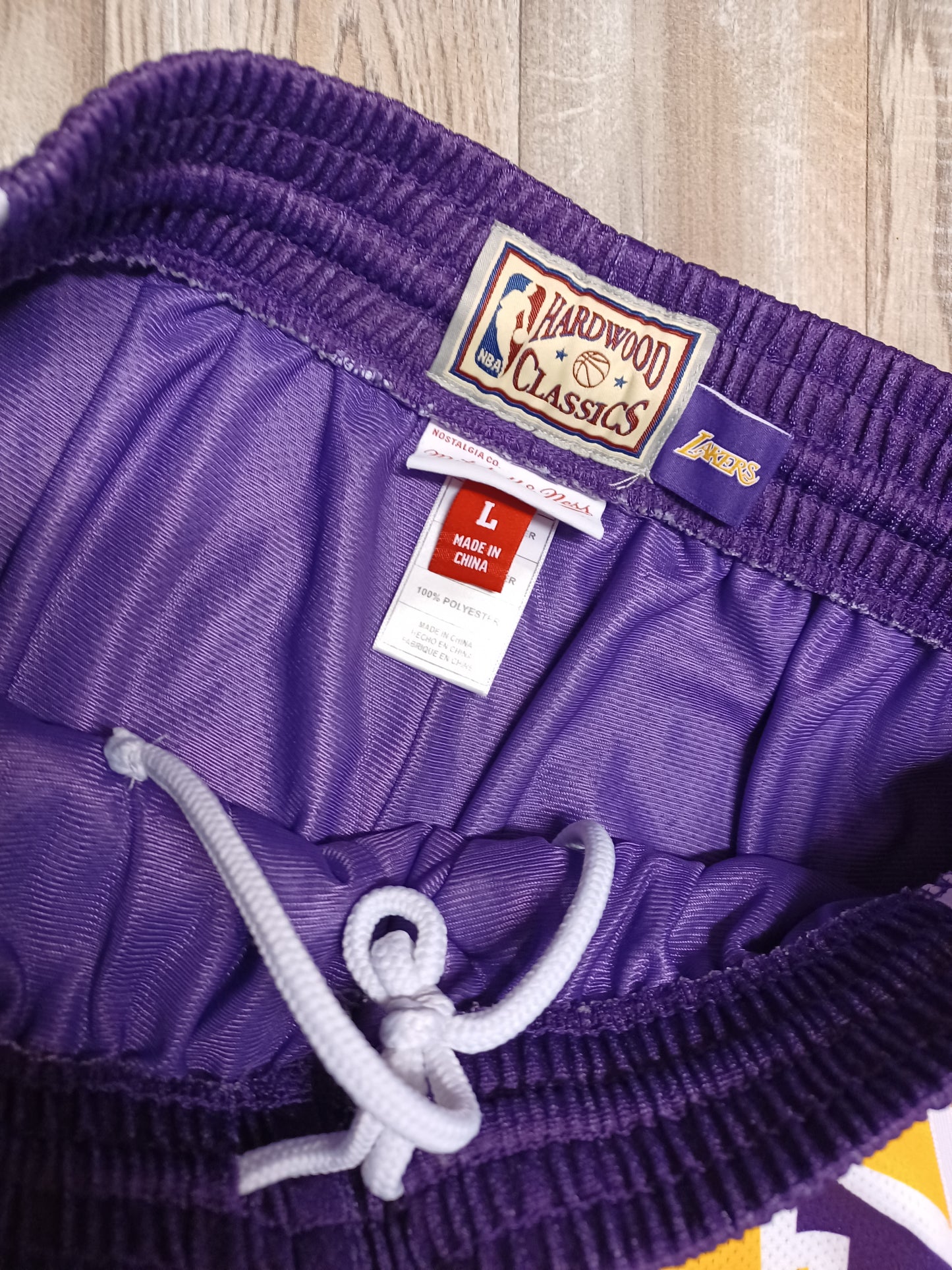 Los Angeles Lakers Shorts Size Large