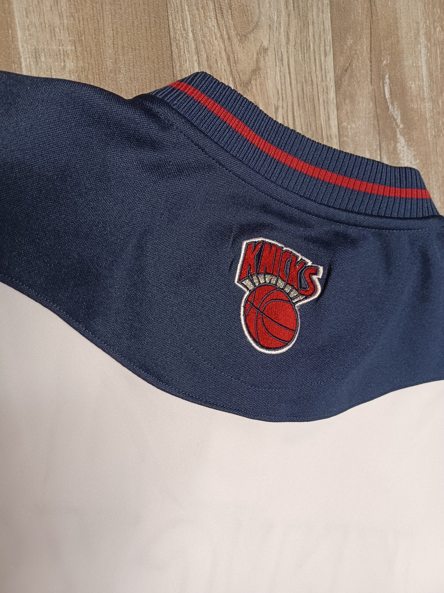 New York Knicks Warm Up Size Large