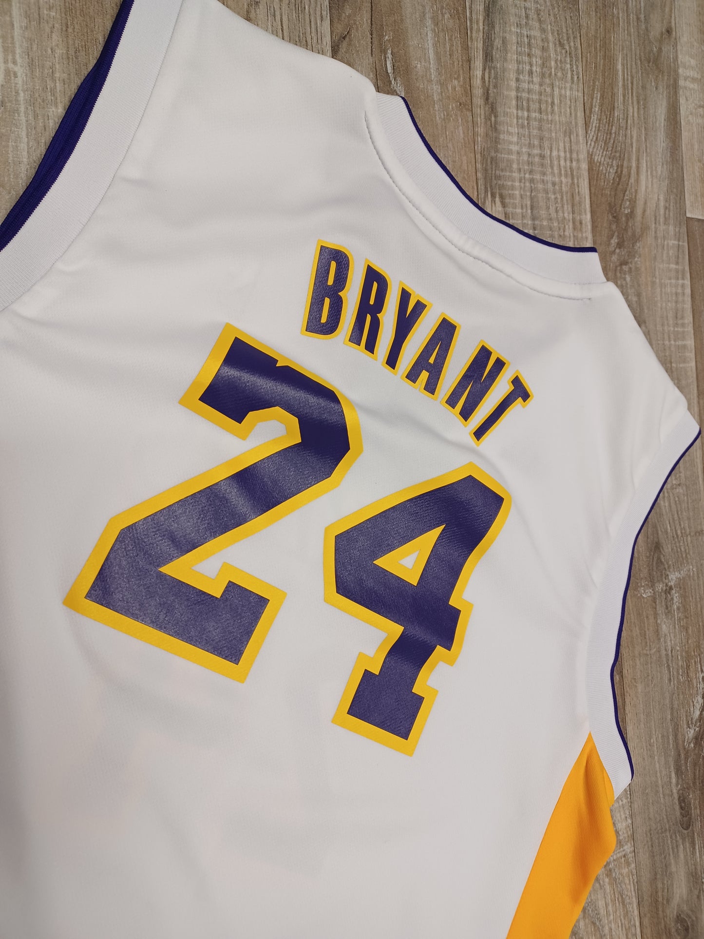 Kobe Bryant Los Angeles Lakers Jersey Size Medium