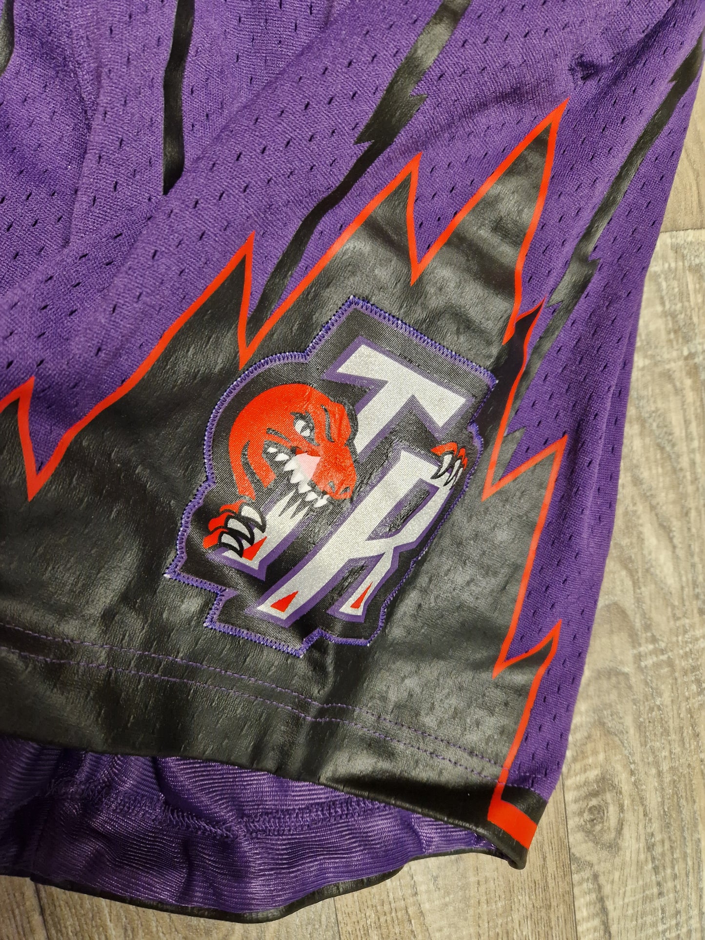 Toronto Raptors Shorts Size Medium