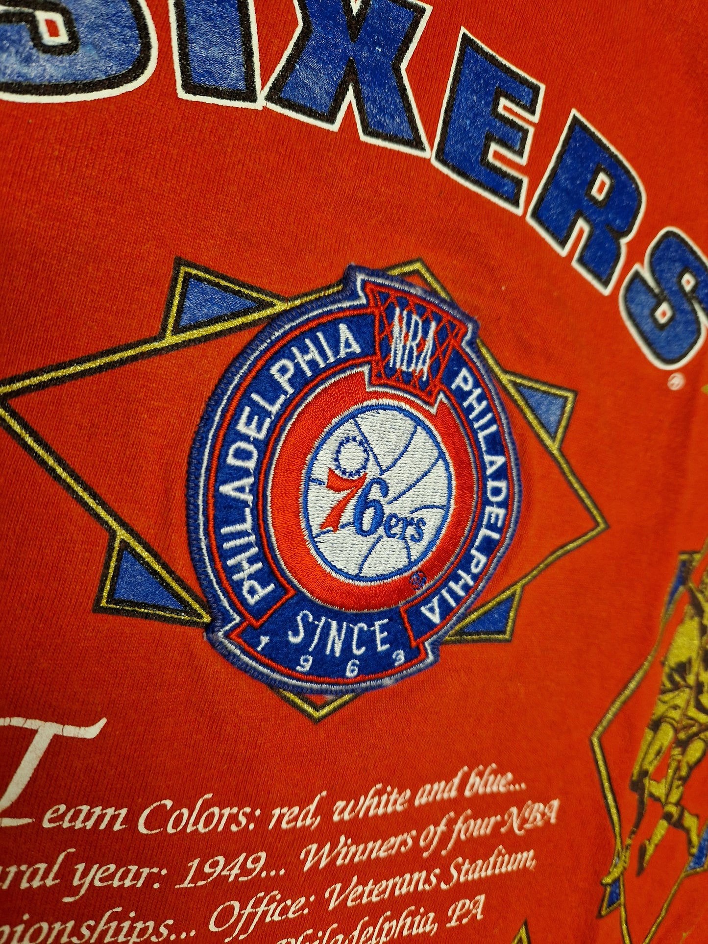 Philadelphia 76ers T-Shirt Size Large
