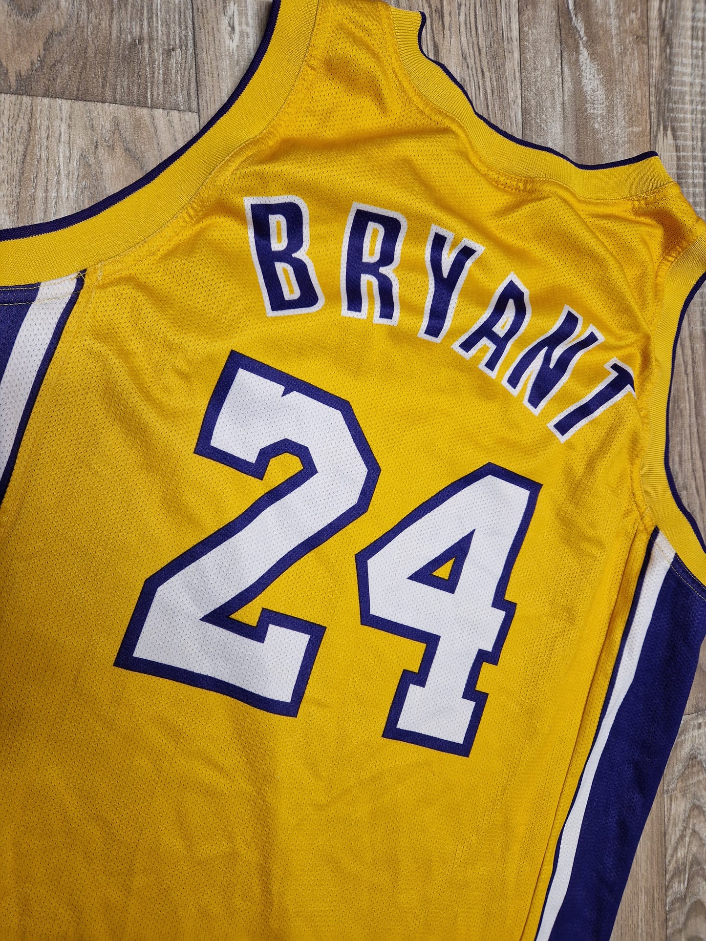 Kobe Bryant Los Angeles Lakers Jersey Size Medium