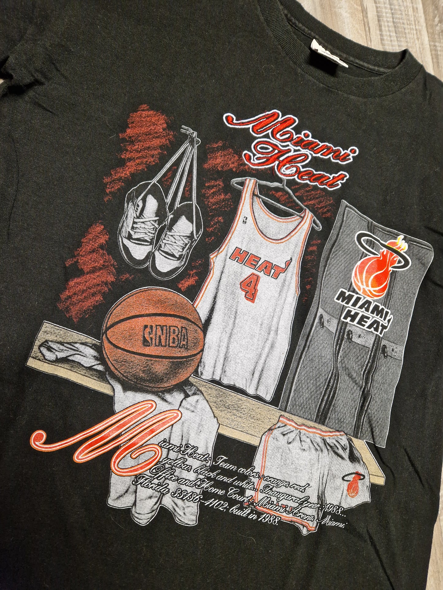 Miami Heat Ron Seiklay T-Shirt Size XL