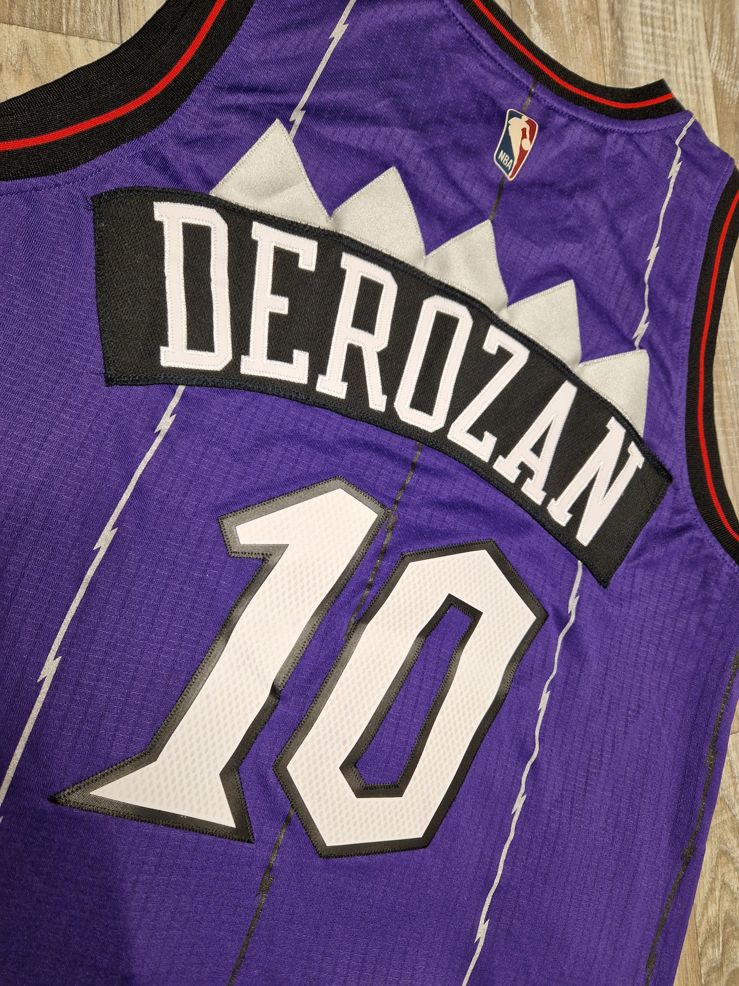 Demar Derozan Toronto Raptors Jersey Size Medium