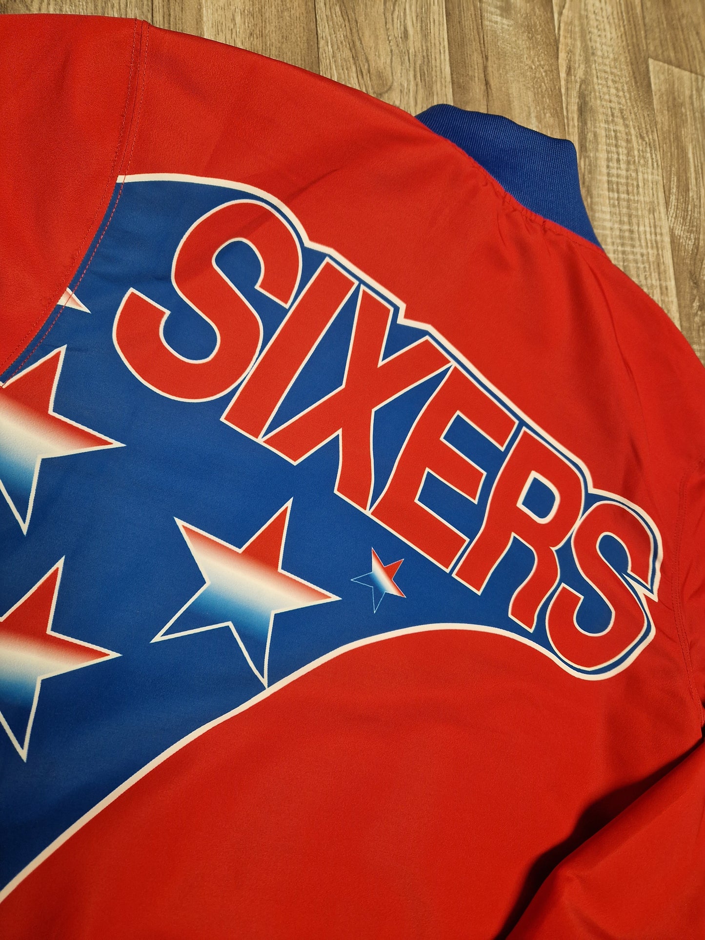 Philadelphia 76ers Jacket Size Medium