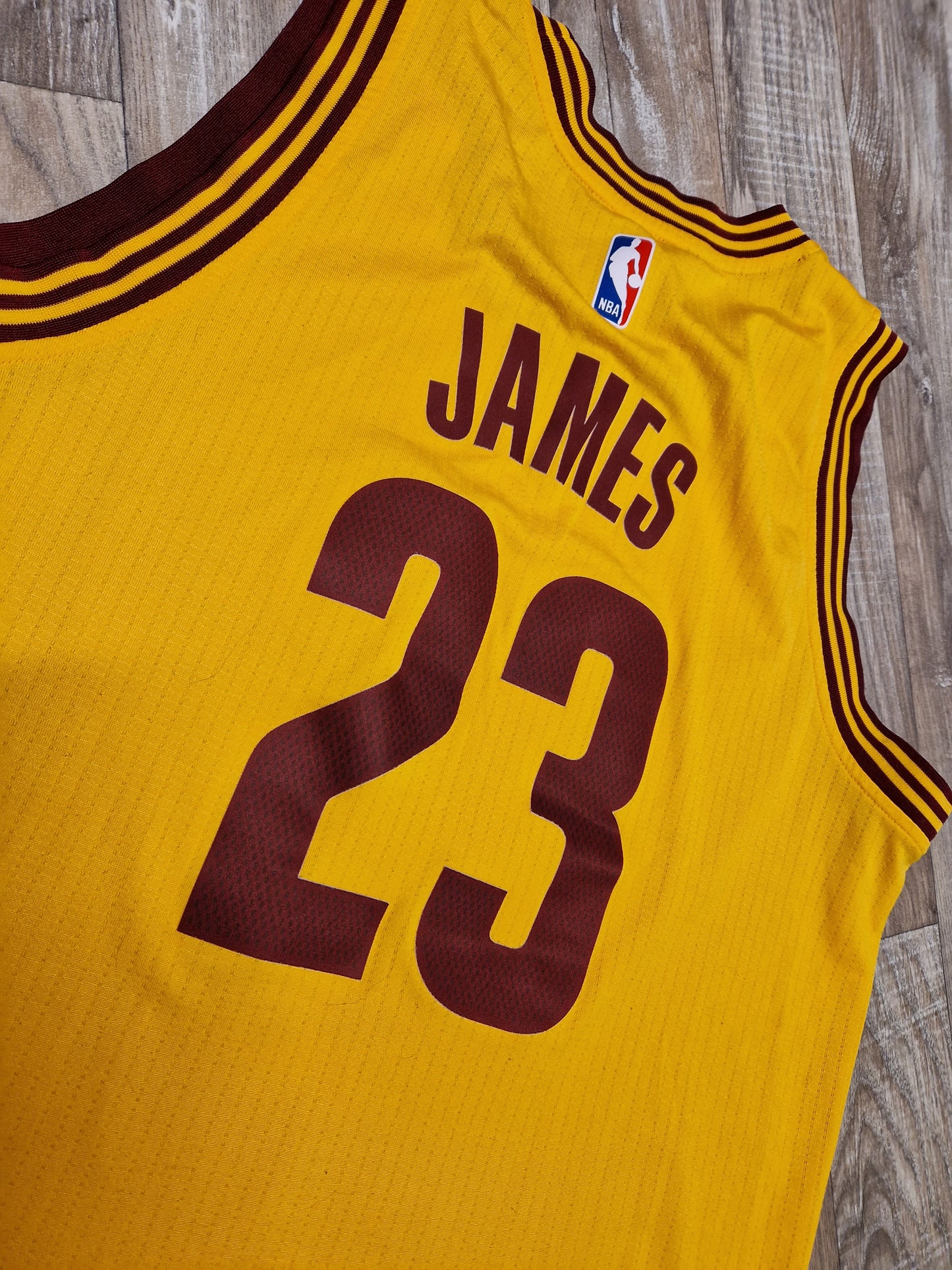 LeBron James Cleveland Cavaliers Jersey Size Medium