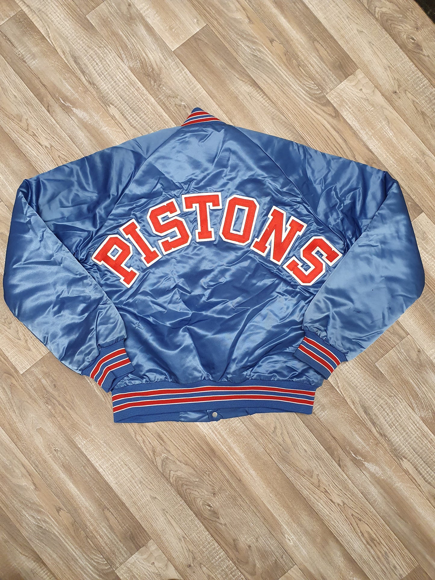 Detroit Pistons Jacket Size Medium