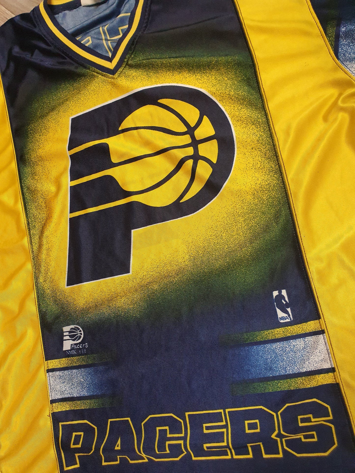 Indiana Pacers T-Shirt Size Medium