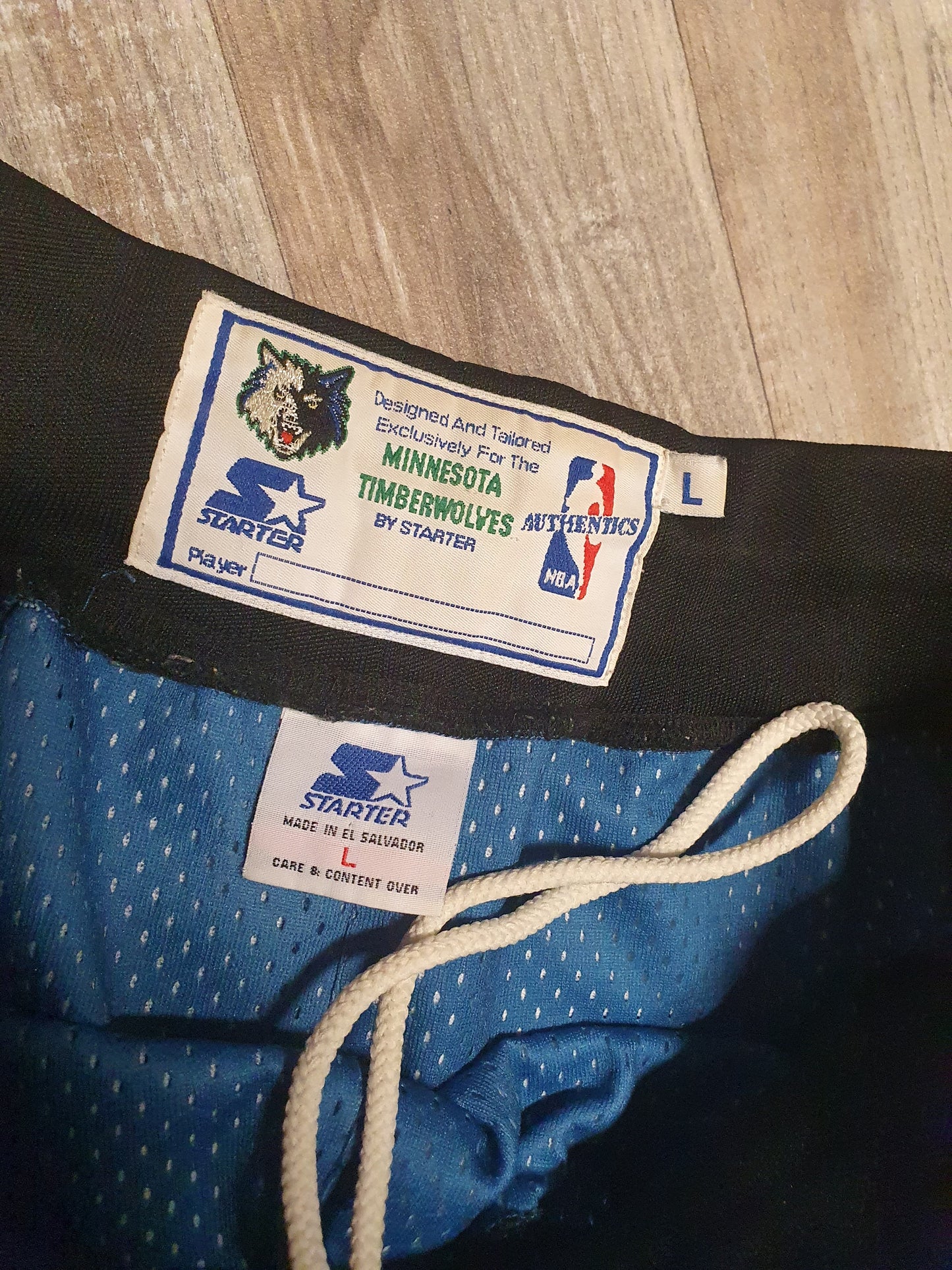 Minnesota Timberwolves Shorts Size Large
