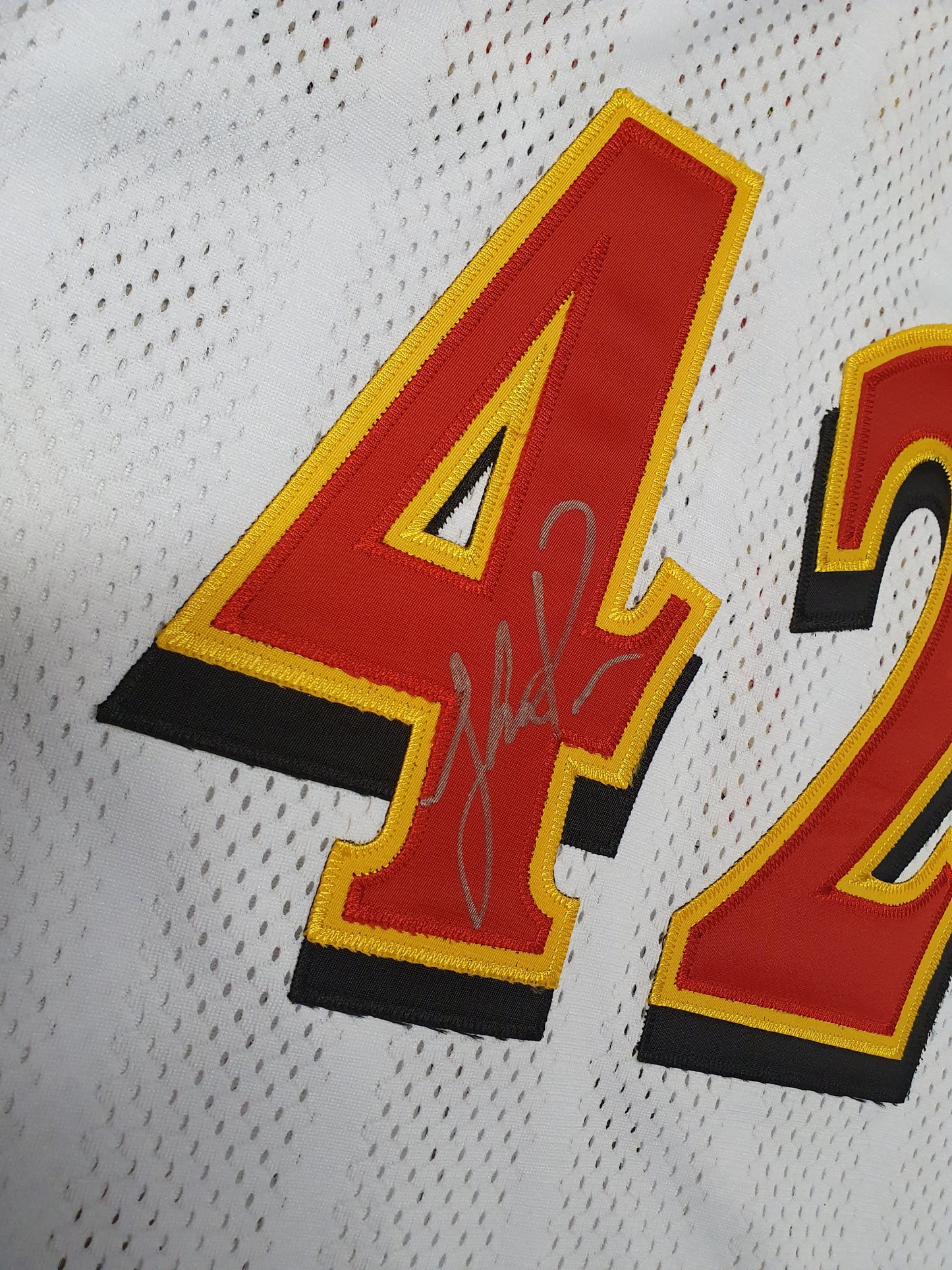Theo Ratliff Signed Atlanta Hawks Jersey Size XL