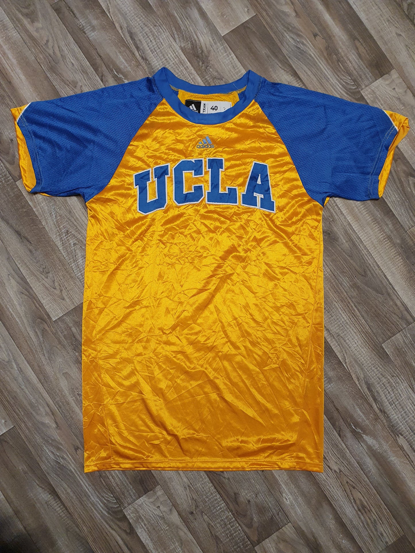 UCLA Bruins Warm Up T-Shirt Size Large