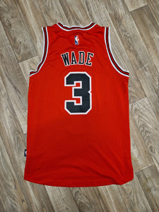 Dwayne wade clearance jersey bulls