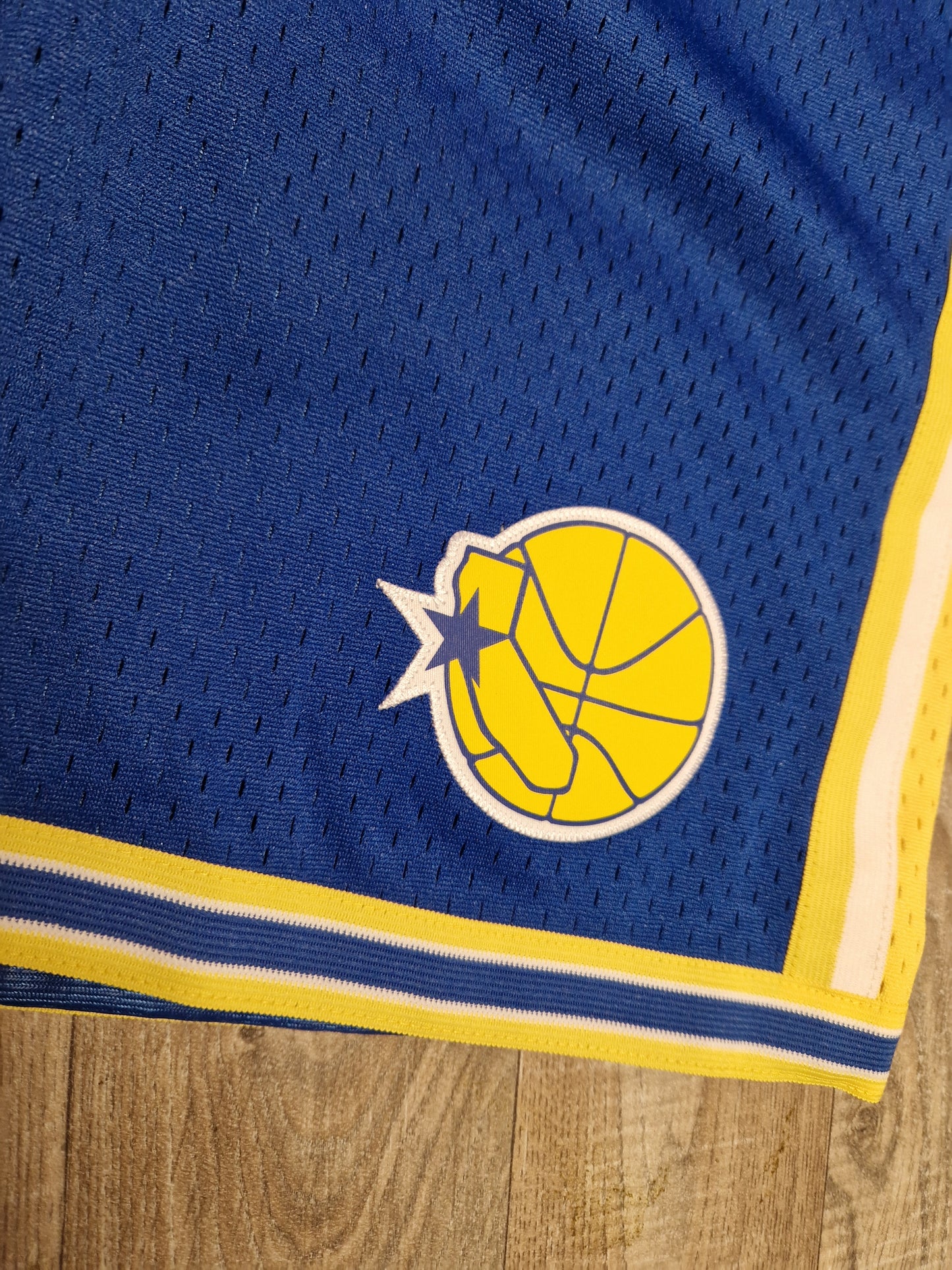 Golden State Warriors Shorts Size Small