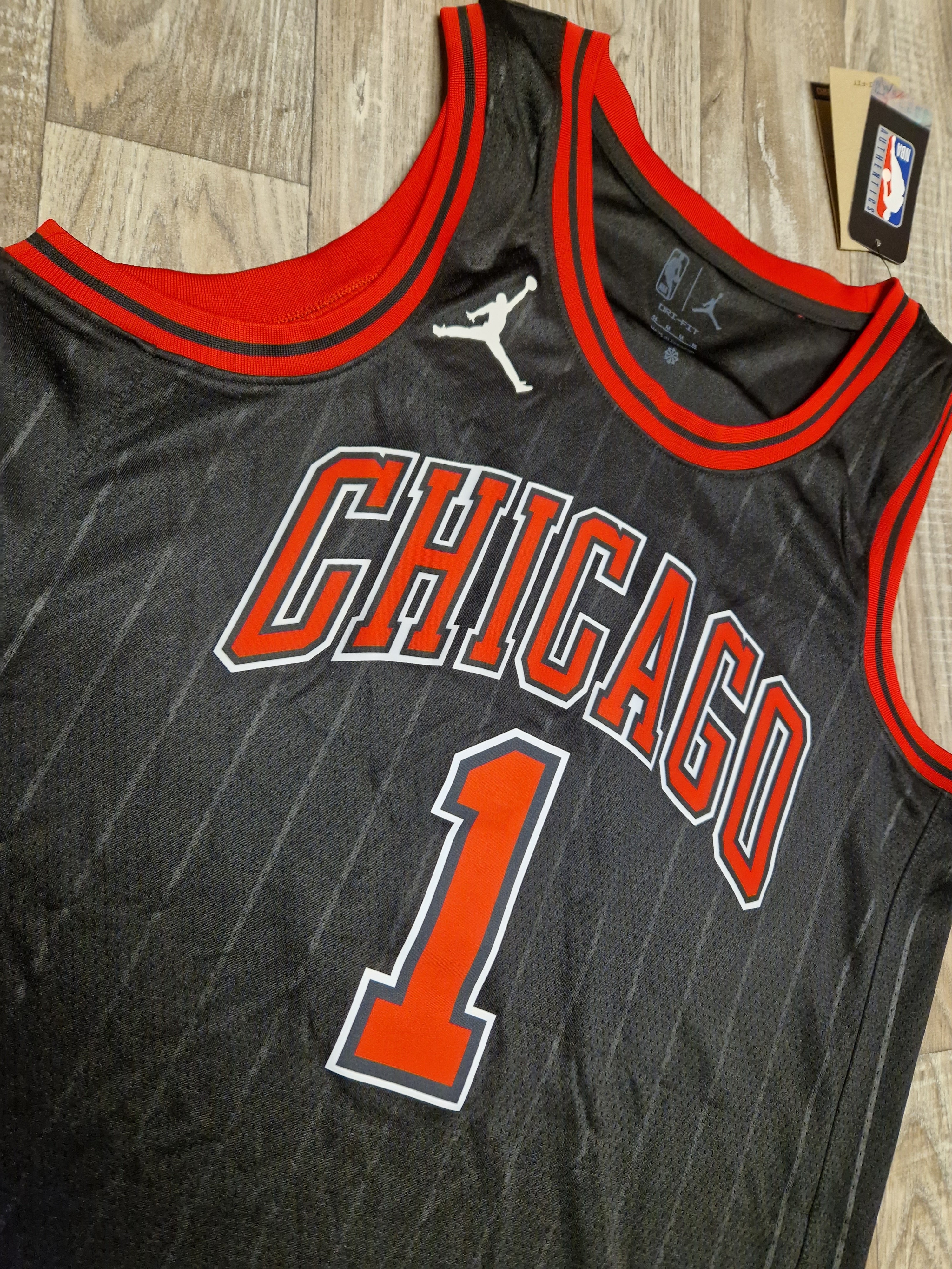 Derrick rose bulls jersey medium fashion