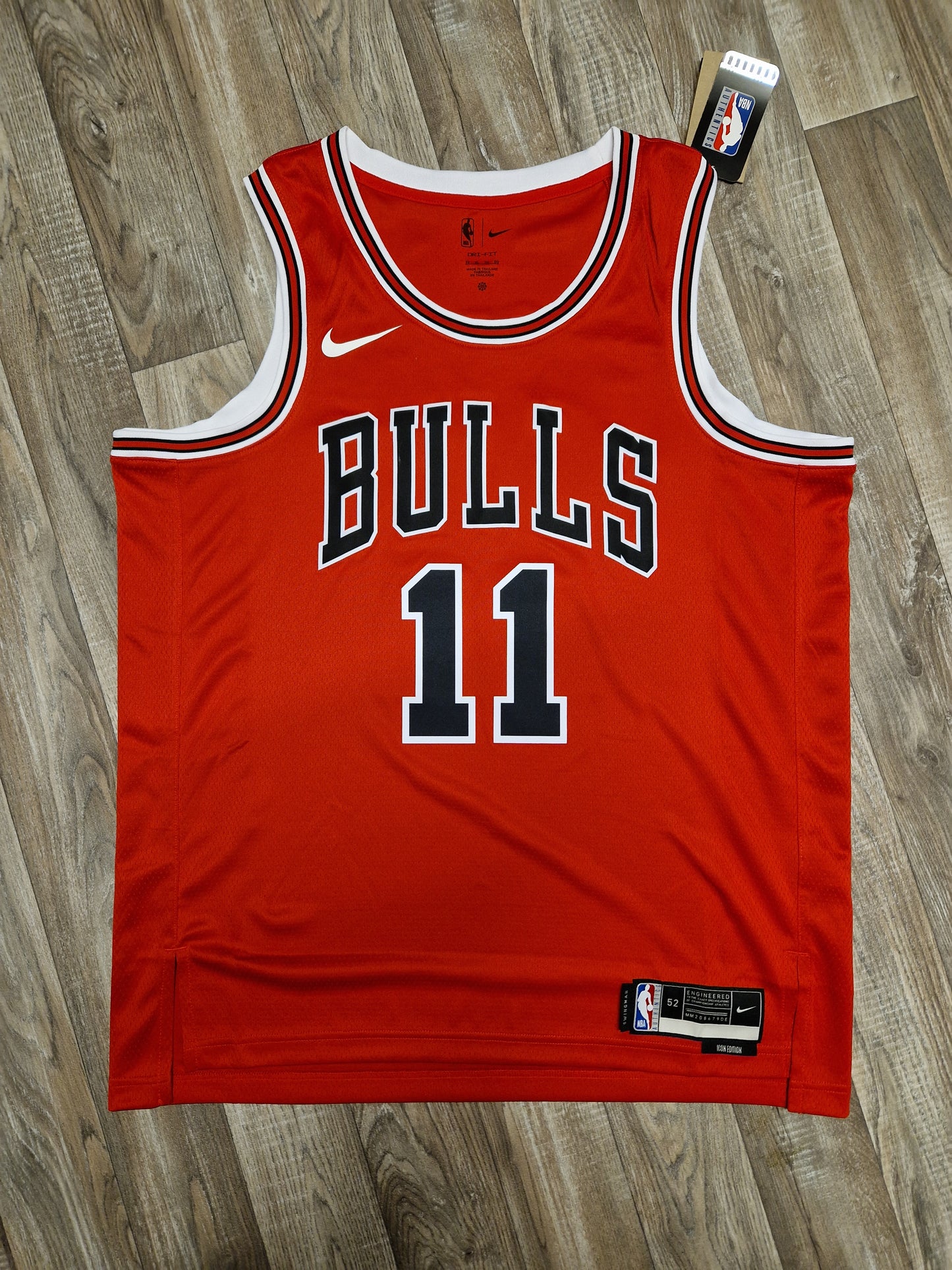 DeMar DeRozan Chicago Bulls Jersey Size XL